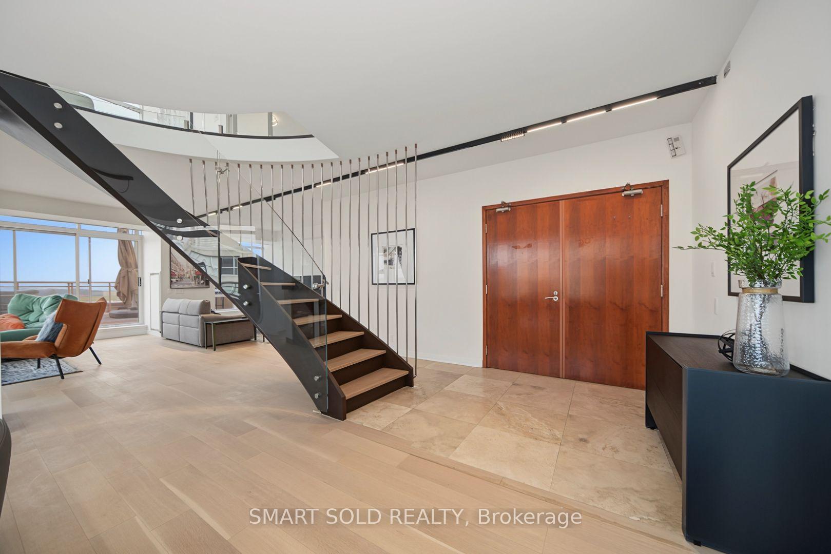 Photo 14 of Unit Ph01E, 500 Queens Quay W, Toronto, Waterfront Communities — HOMEH