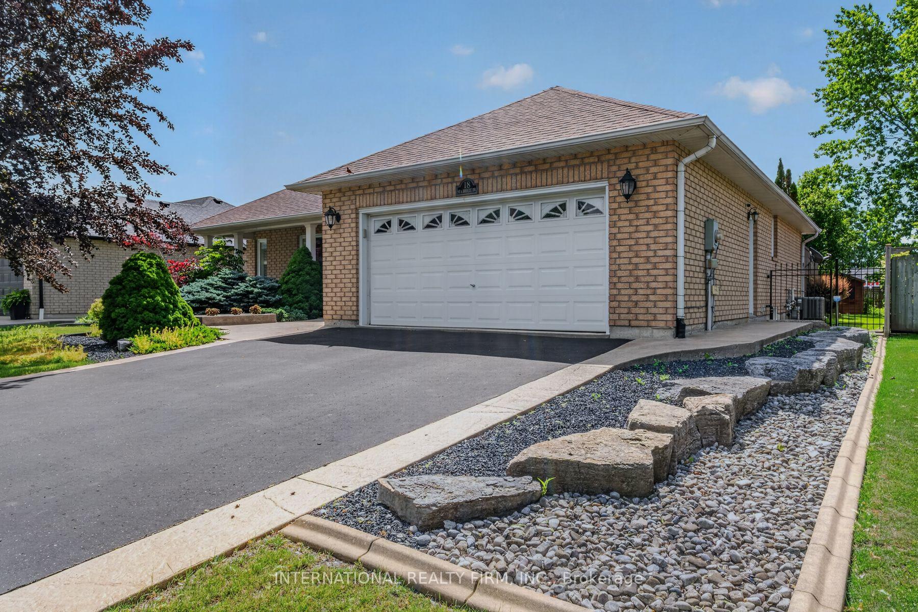 Photo 2 of 18 Sea Breeze Drive, Norfolk, Port Dover — HOMEH