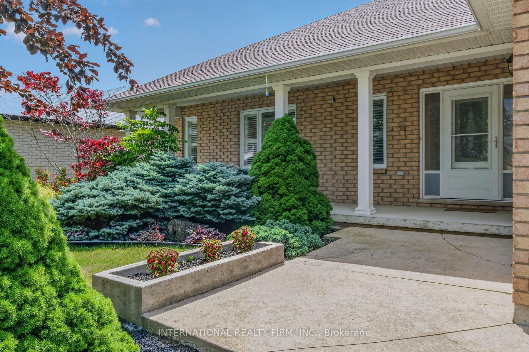 Photo 3 of 18 Sea Breeze Drive, Norfolk, Port Dover — HOMEH