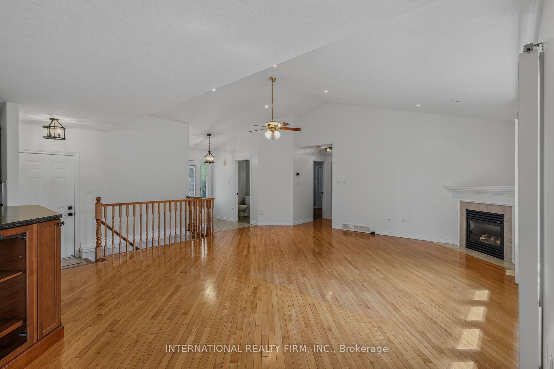 Photo 11 of 18 Sea Breeze Drive, Norfolk, Port Dover — HOMEH