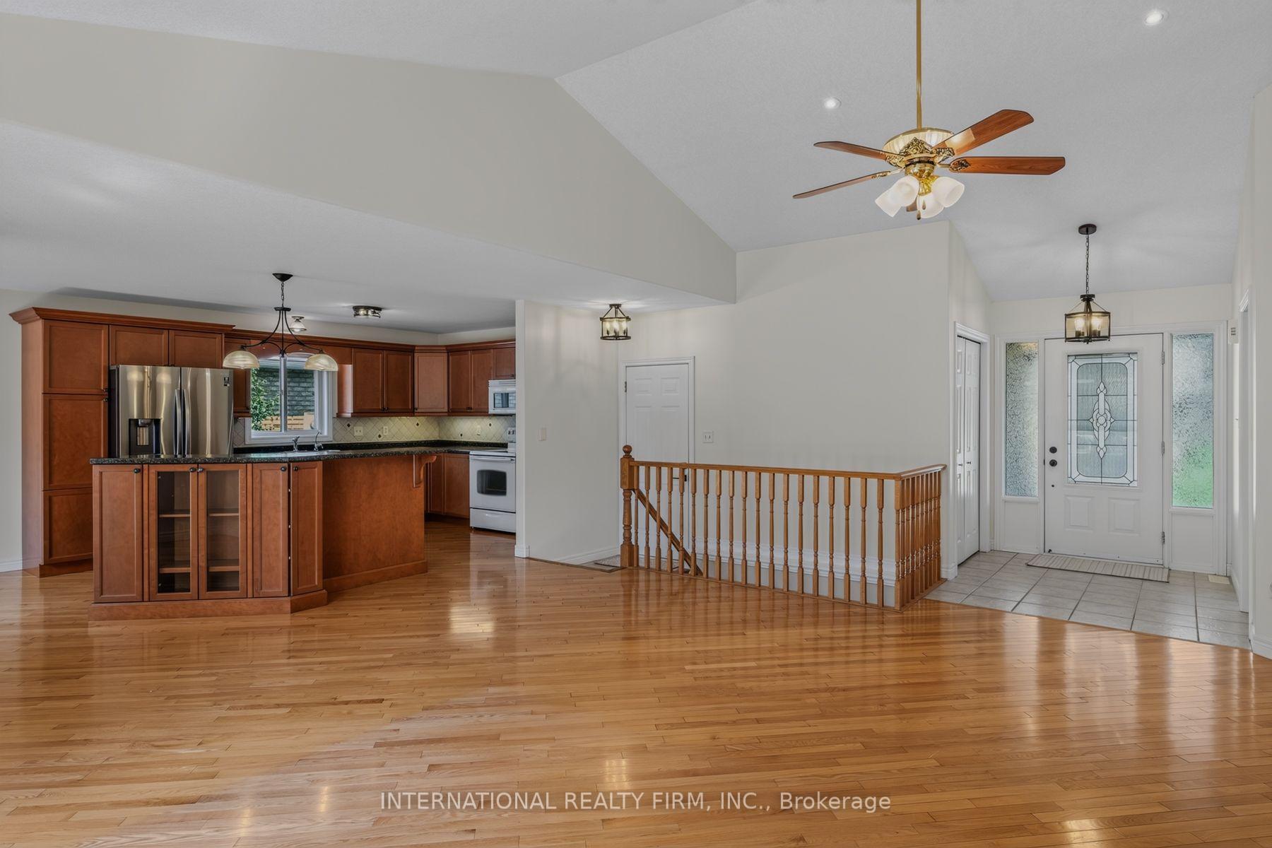 Photo 12 of 18 Sea Breeze Drive, Norfolk, Port Dover — HOMEH