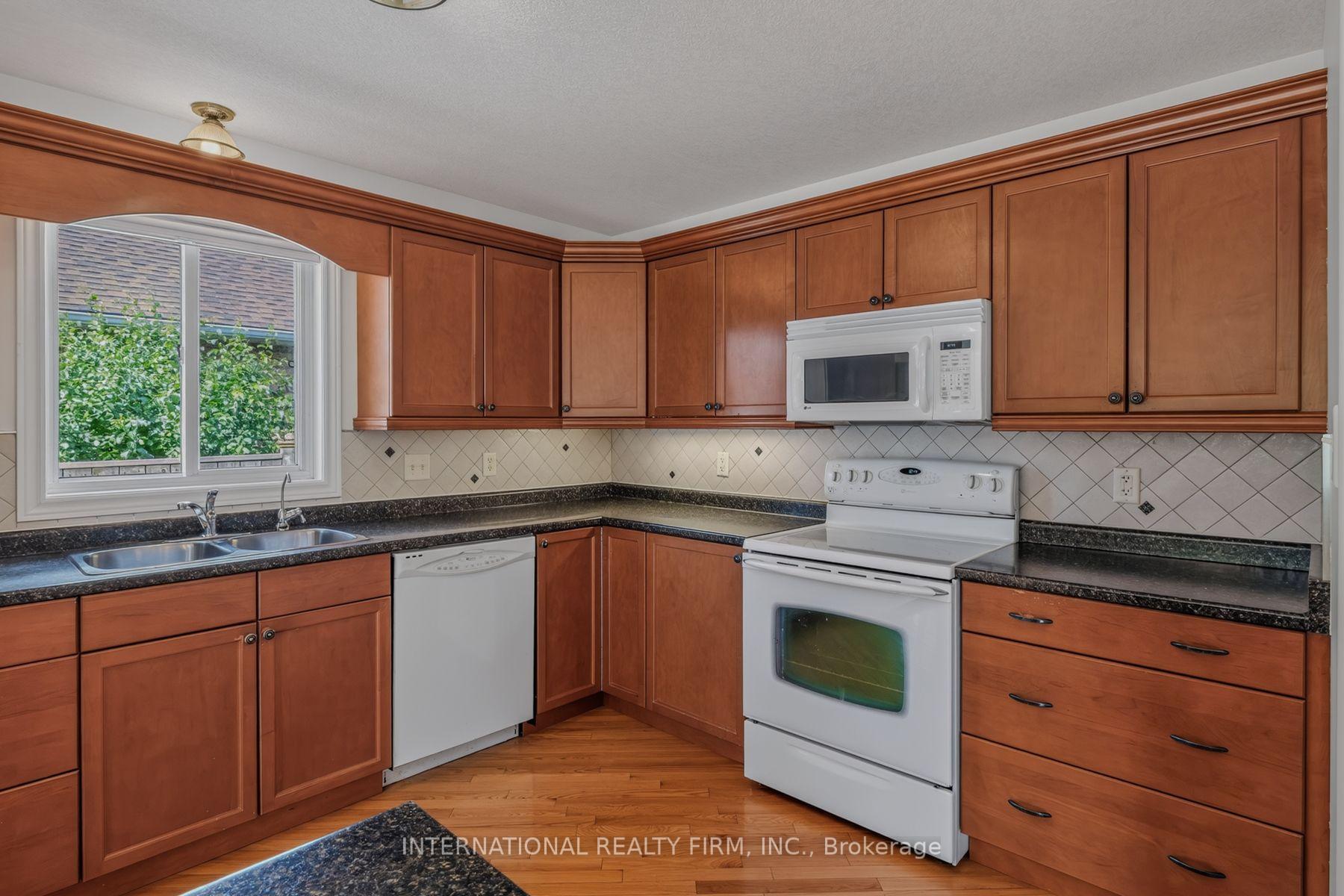 Photo 13 of 18 Sea Breeze Drive, Norfolk, Port Dover — HOMEH