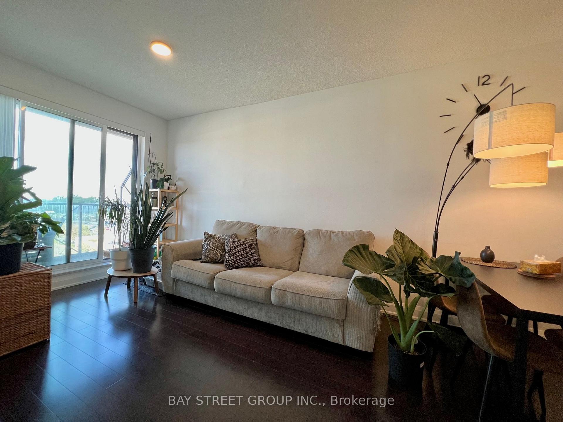 Photo 2 of Unit 727, 8228 Birchmount Road, Markham, Unionville — HOMEH