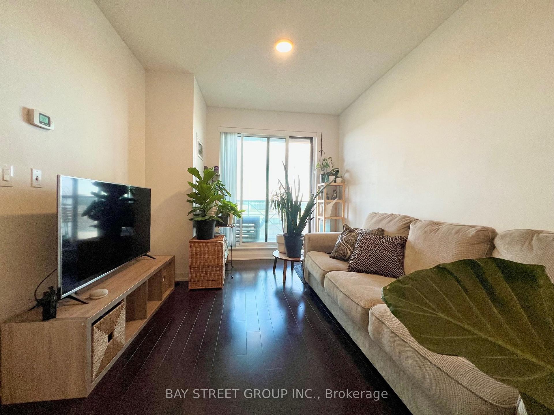 Photo 8 of Unit 727, 8228 Birchmount Road, Markham, Unionville — HOMEH