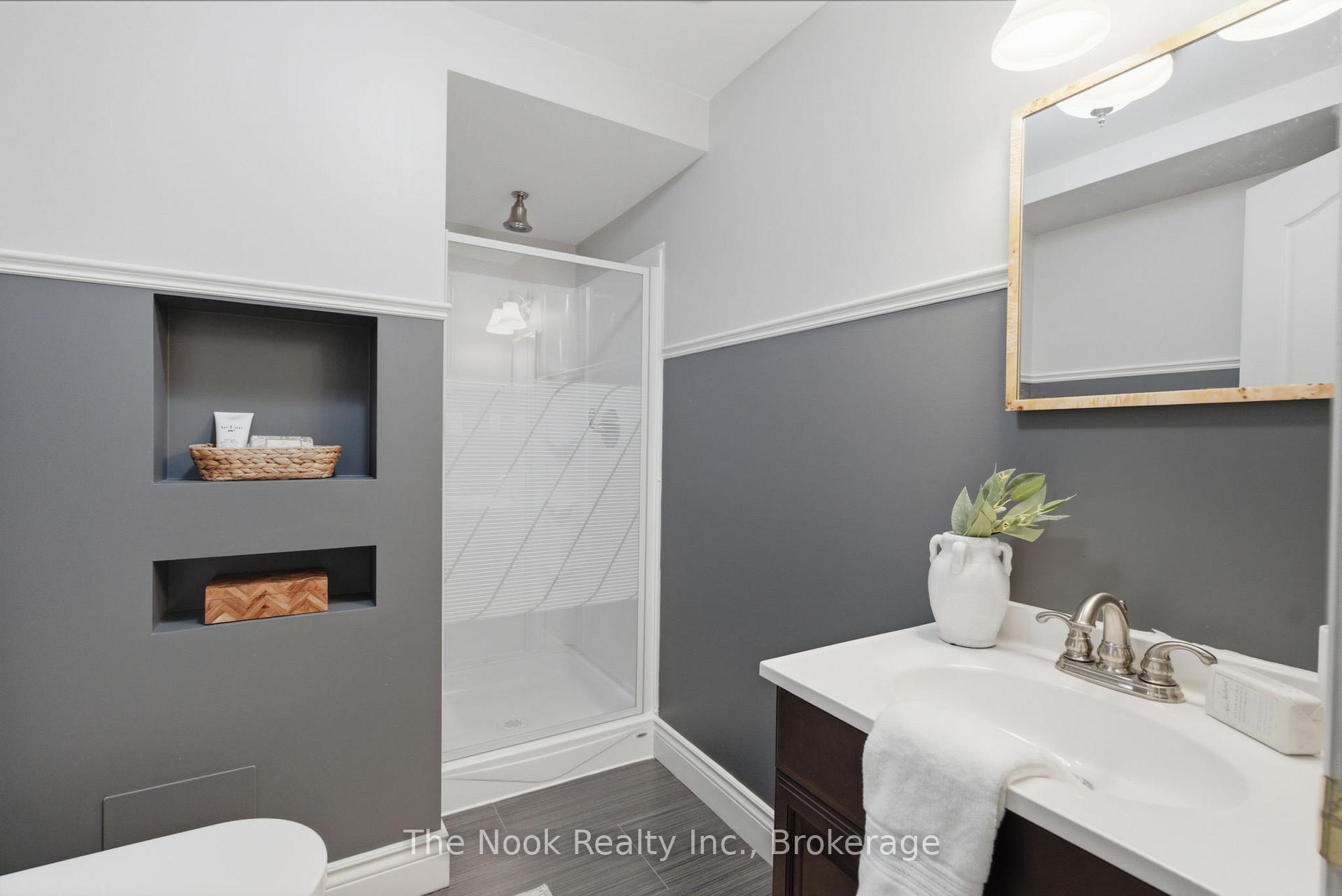 Photo 40 of 137 Edward Street E, Clarington, Newcastle — HOMEH