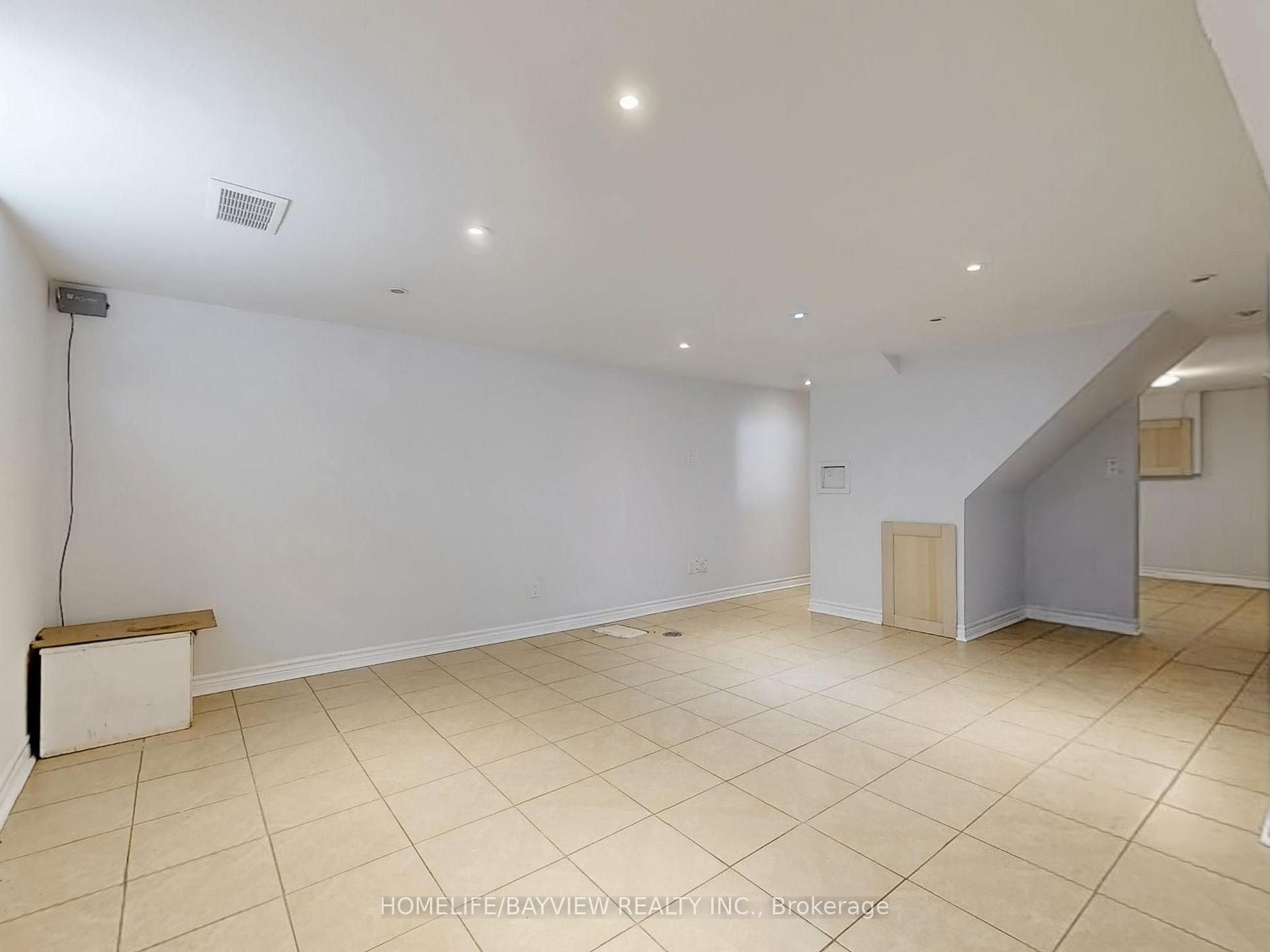 Photo 27 of 60 Bevdale Road, North York, Willowdale West — HOMEH
