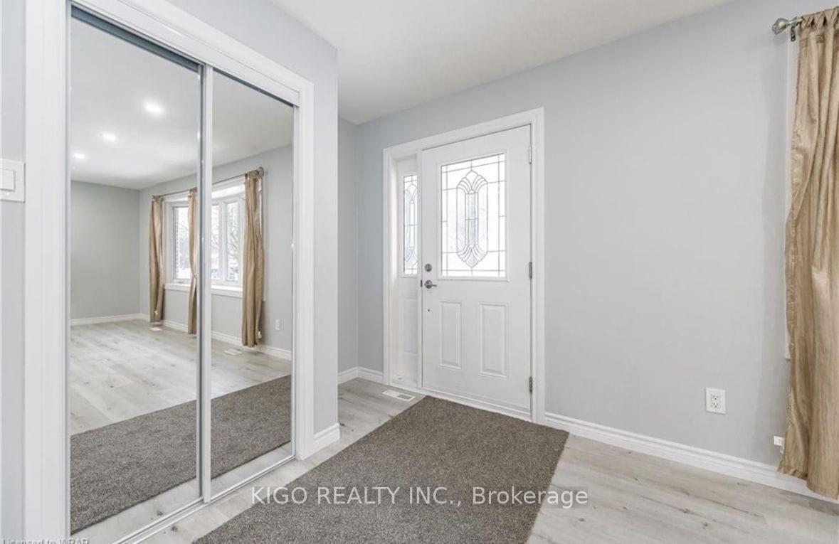 Photo 3 of Unit Upper, 4 Markwood Drive, Kitchener, Victoria Hills — HOMEH