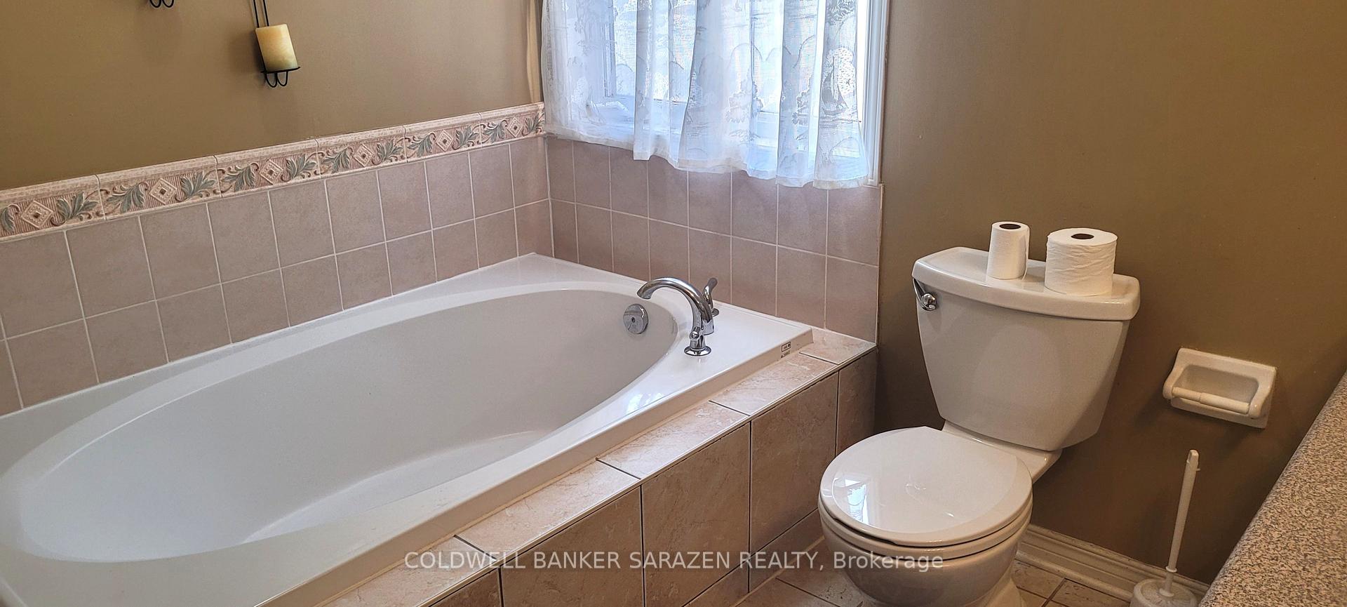 Photo 8 of 49 Rialto Way, Ottawa, Hunt Club Park/Greenboro — HOMEH