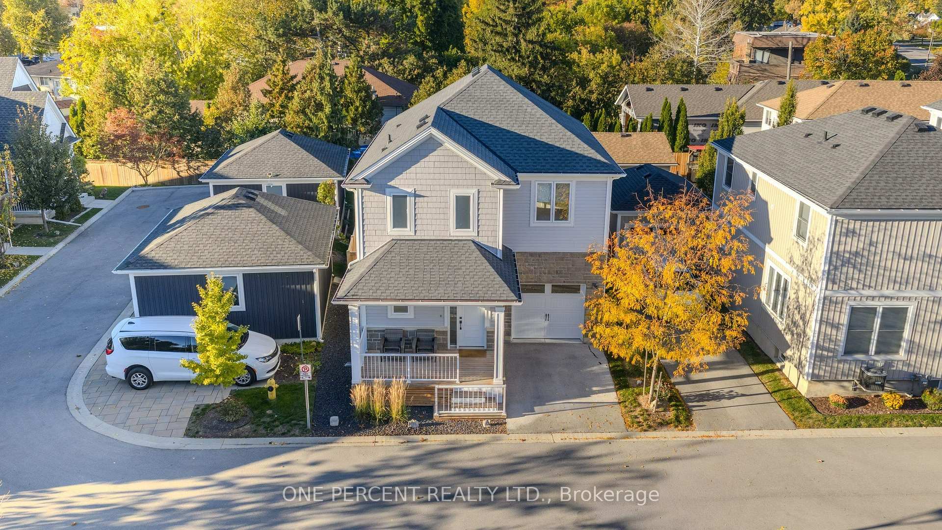 Photo 3 of Unit 3, 427 Geneva Street, St. Catharines, Lakeport — HOMEH