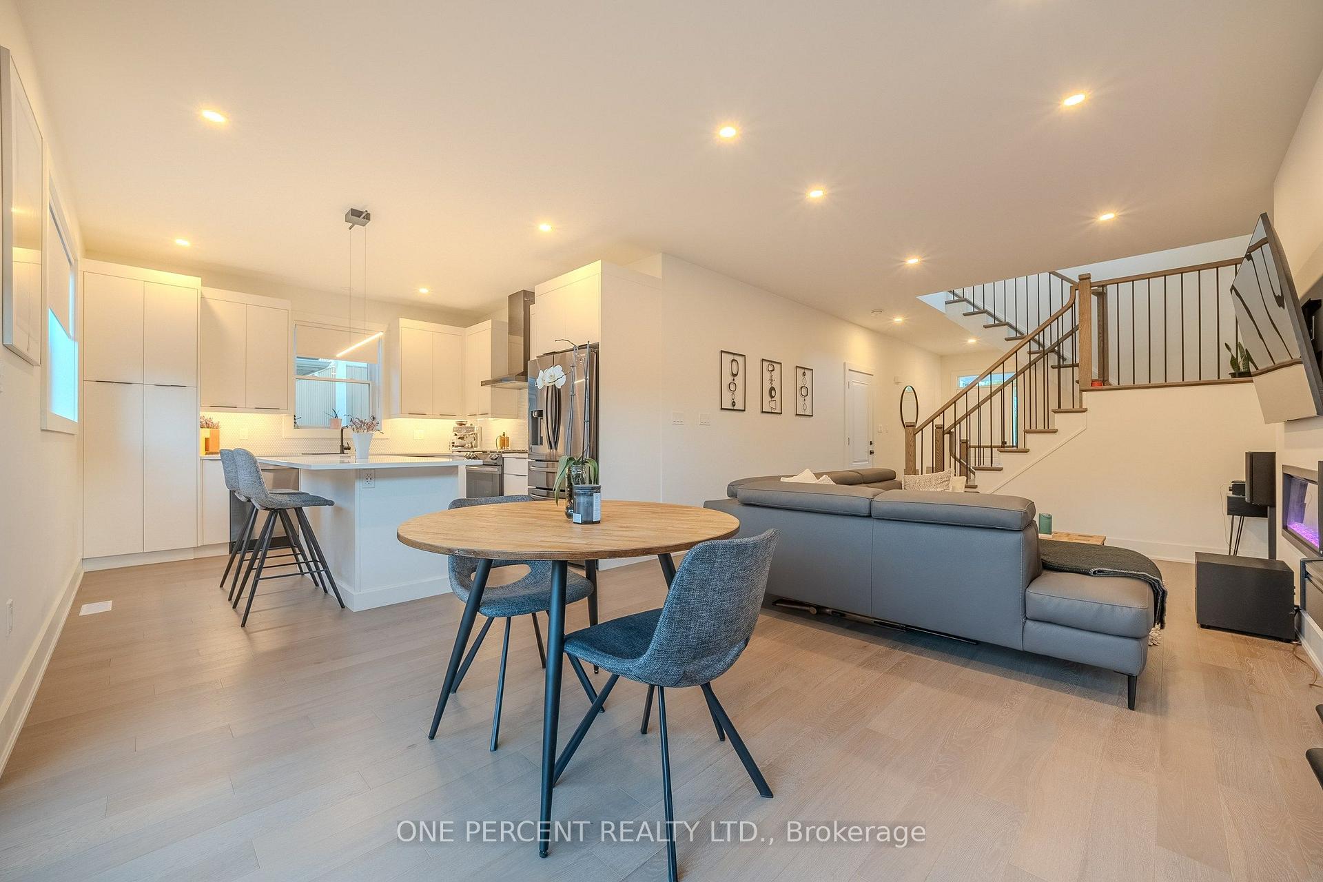 Photo 10 of Unit 3, 427 Geneva Street, St. Catharines, Lakeport — HOMEH