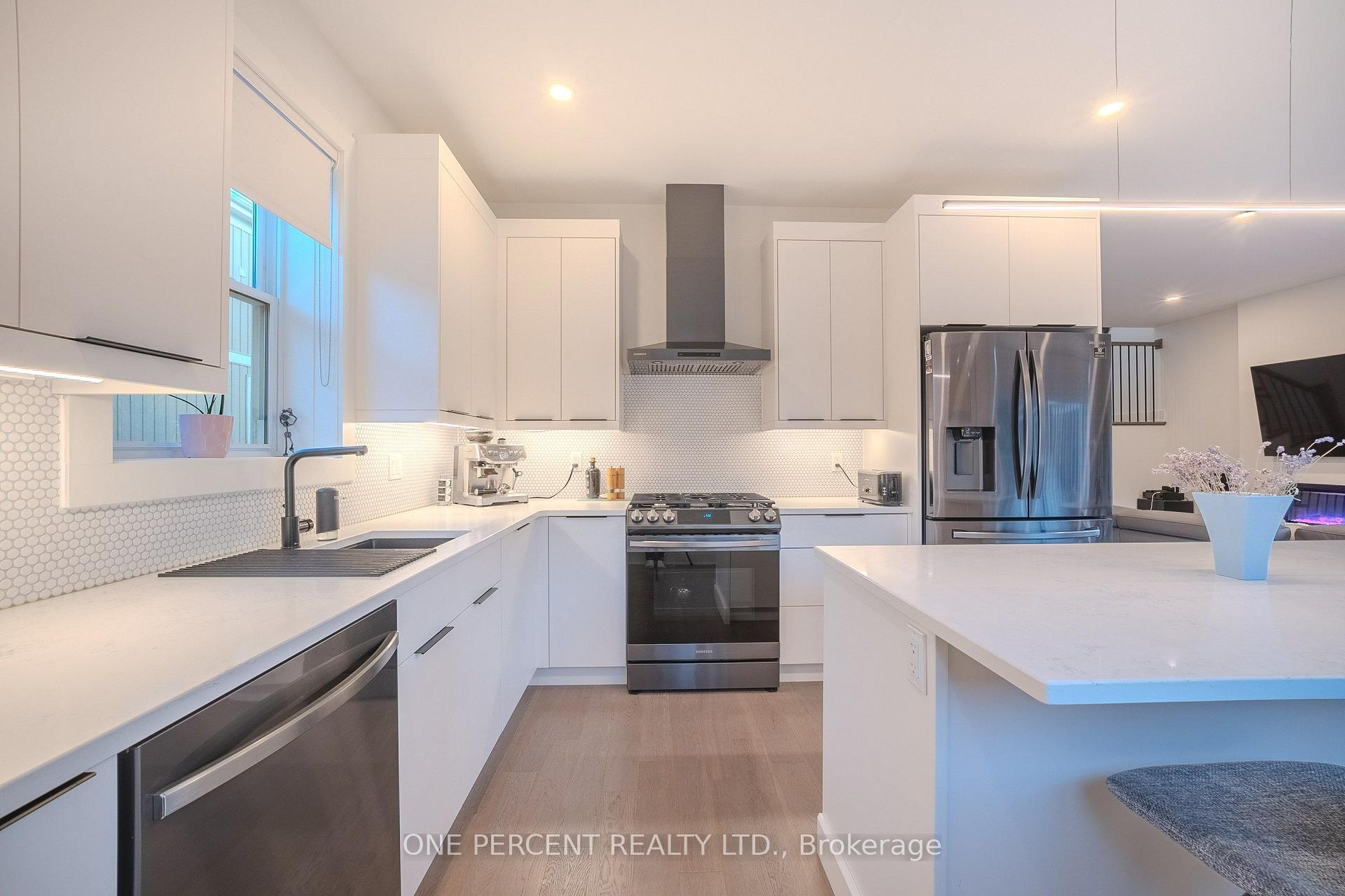 Photo 12 of Unit 3, 427 Geneva Street, St. Catharines, Lakeport — HOMEH