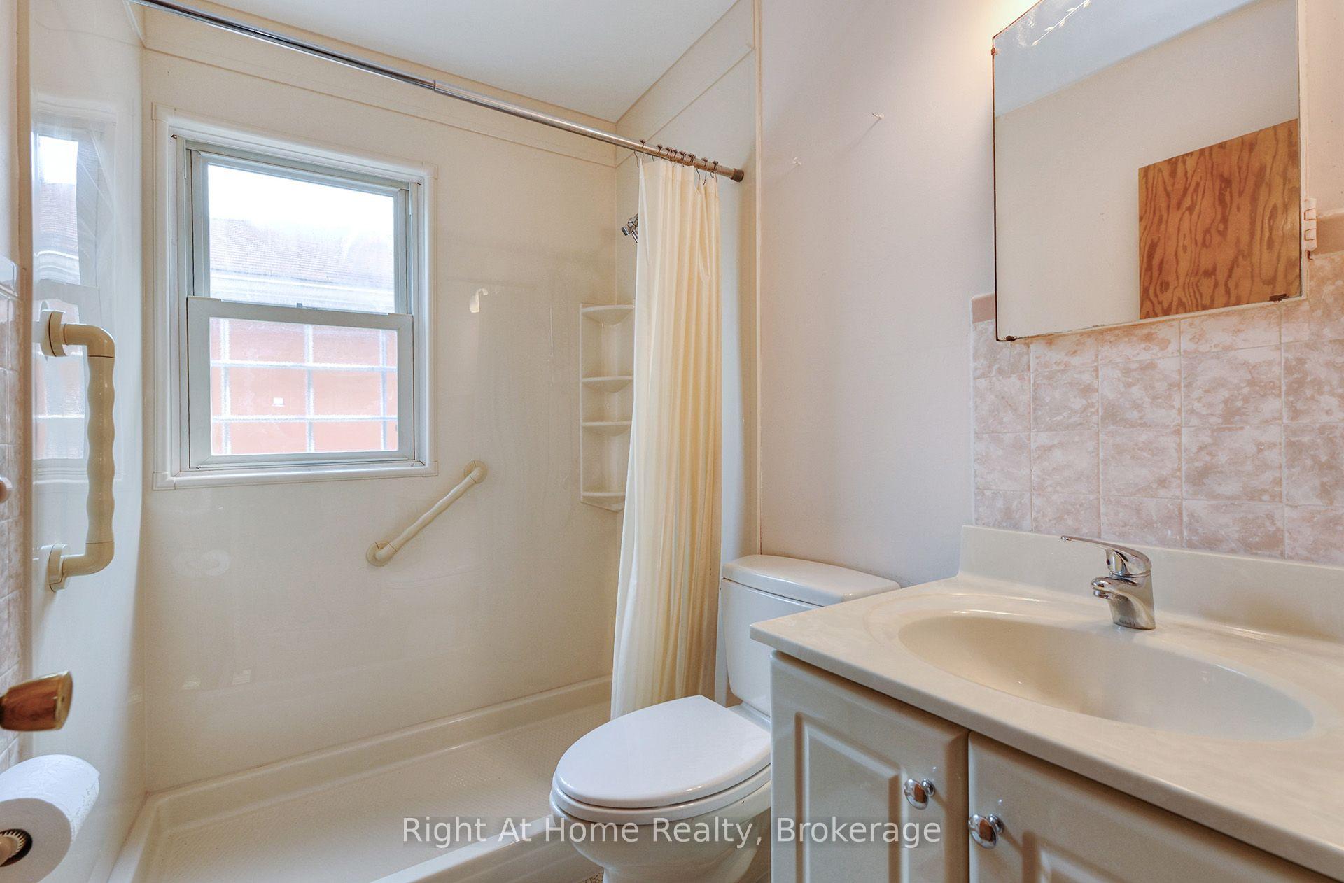 Photo 16 of 544 Harmony Road S, Oshawa, Donevan — HOMEH
