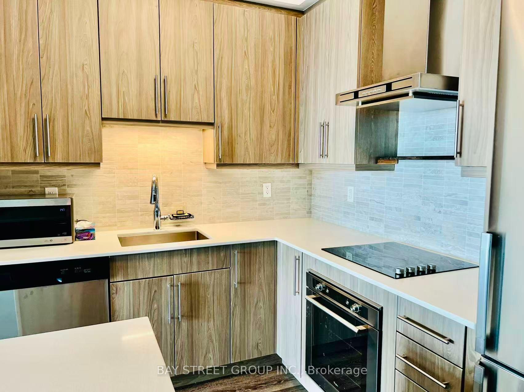 Photo 11 of Unit 1408, 2081 Fairview Street, Burlington, Freeman — HOMEH