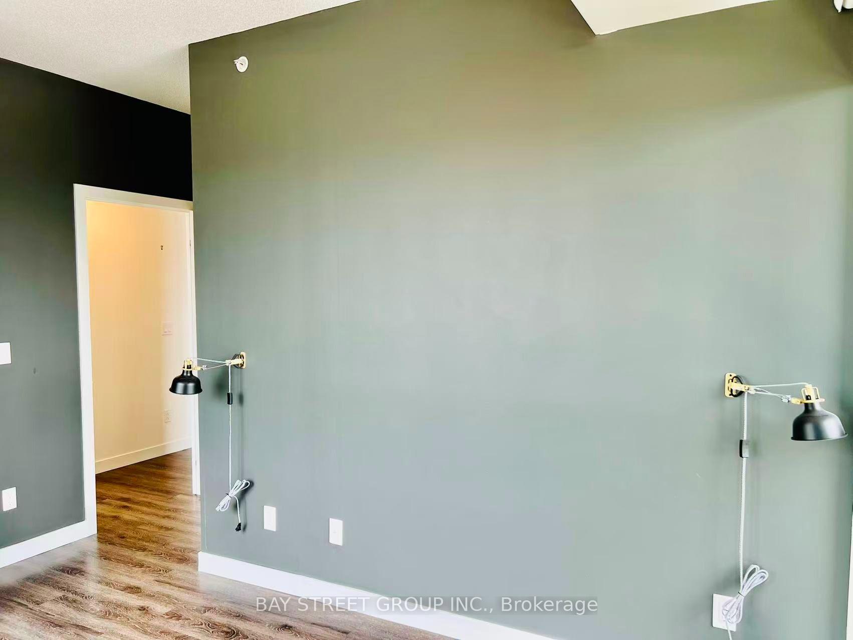 Photo 20 of Unit 1408, 2081 Fairview Street, Burlington, Freeman — HOMEH