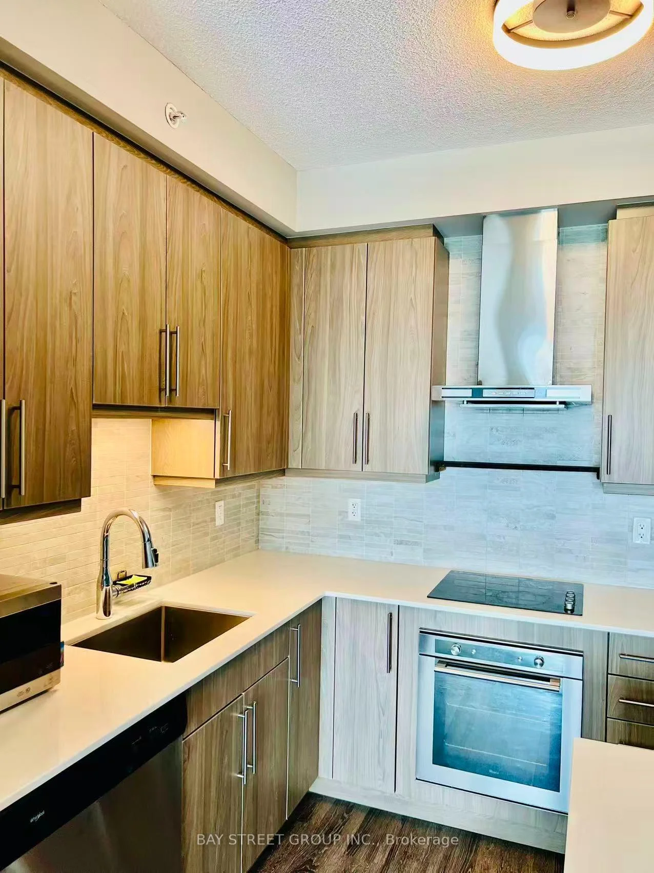 Photo 15 of Unit 1408, 2081 Fairview Street, Burlington, Freeman — HOMEH