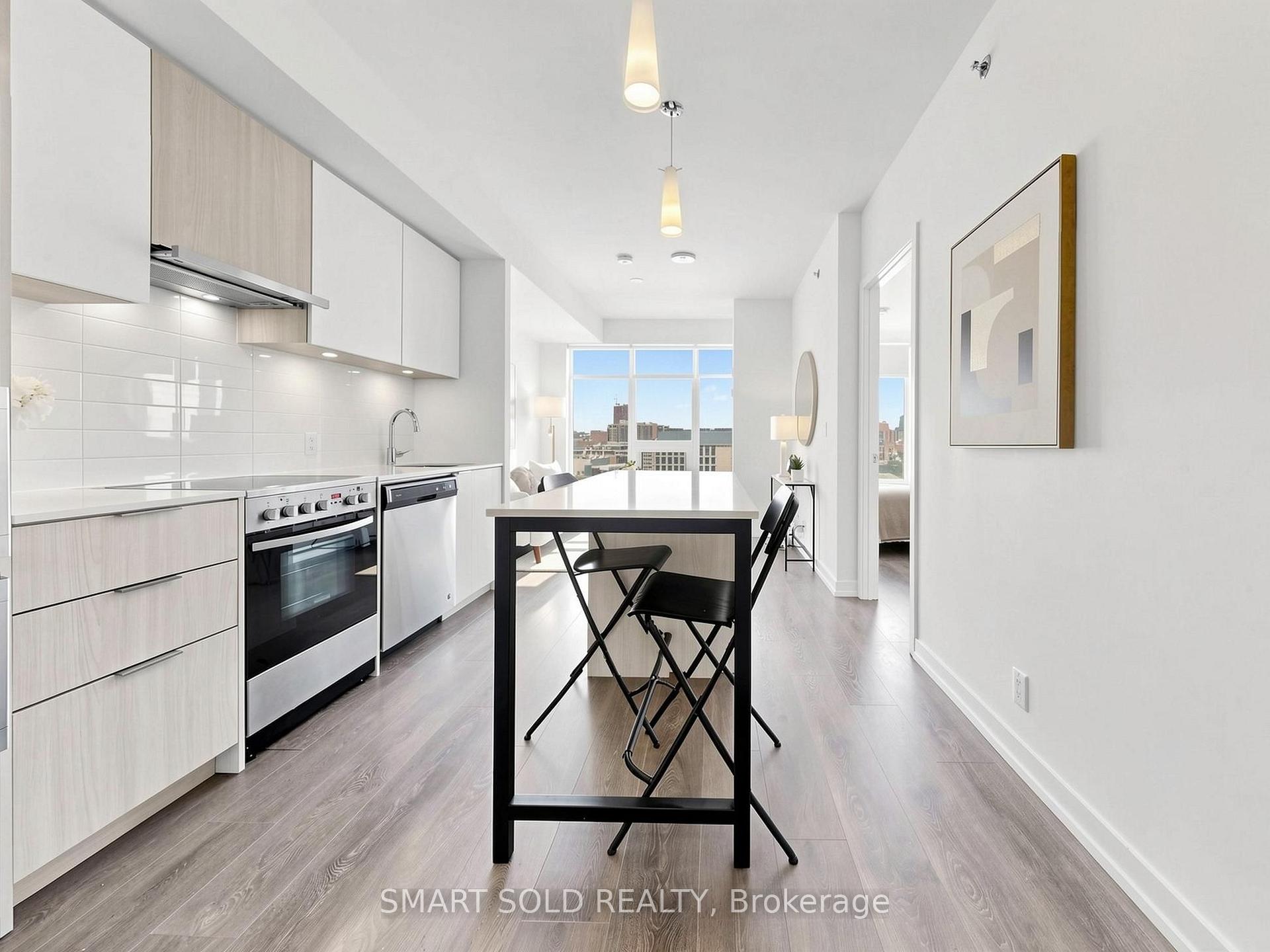Photo 8 of Unit 1405, 203 College Street, Toronto, Kensington-Chinatown — HOMEH