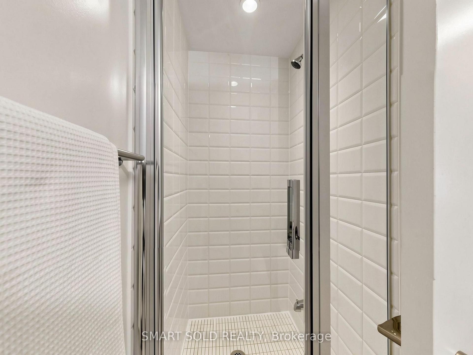 Photo 29 of Unit 1405, 203 College Street, Toronto, Kensington-Chinatown — HOMEH