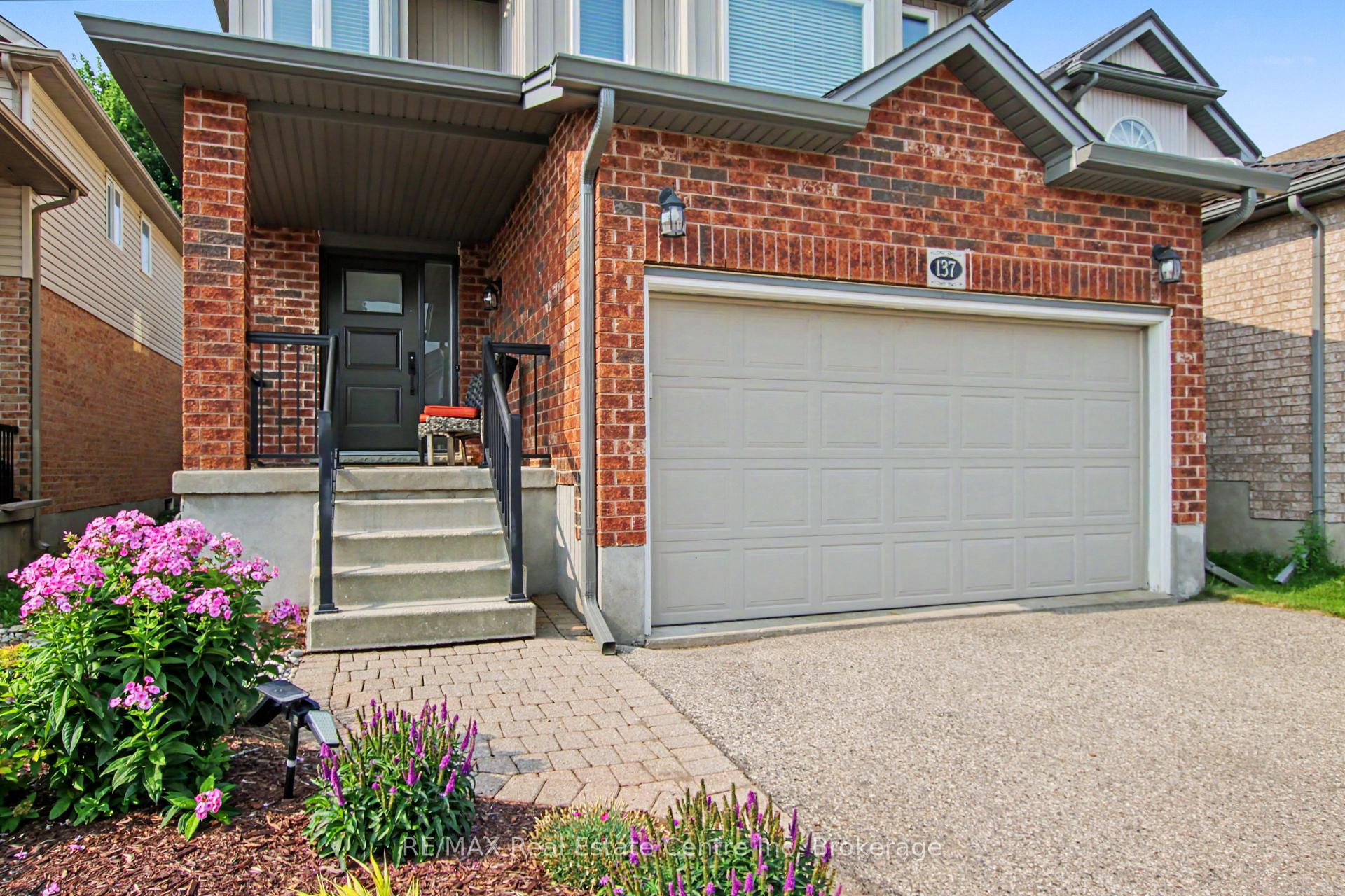 Photo 5 of 137 Steepleridge Street, Kitchener, Doon South — HOMEH