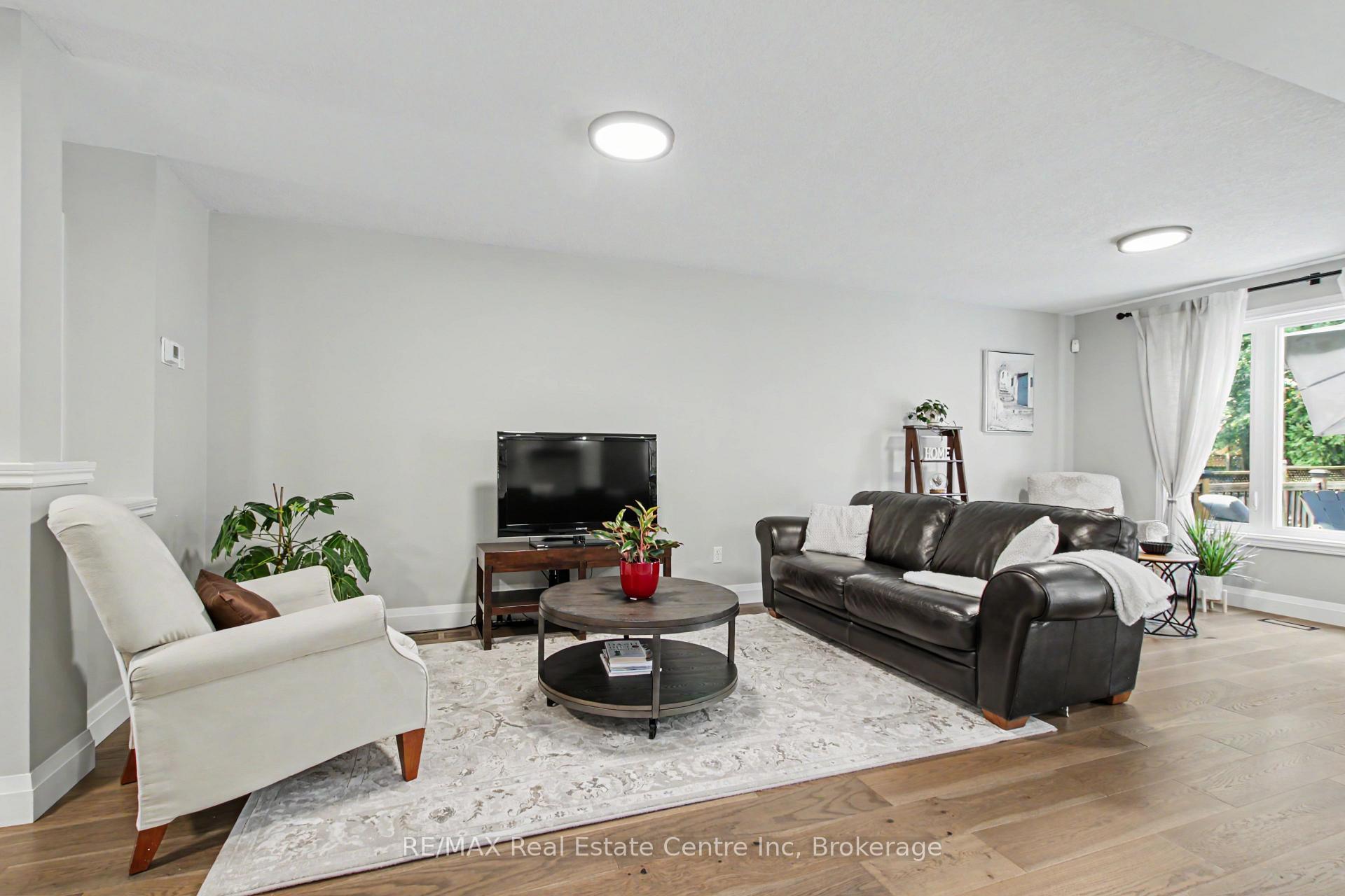 Photo 8 of 137 Steepleridge Street, Kitchener, Doon South — HOMEH
