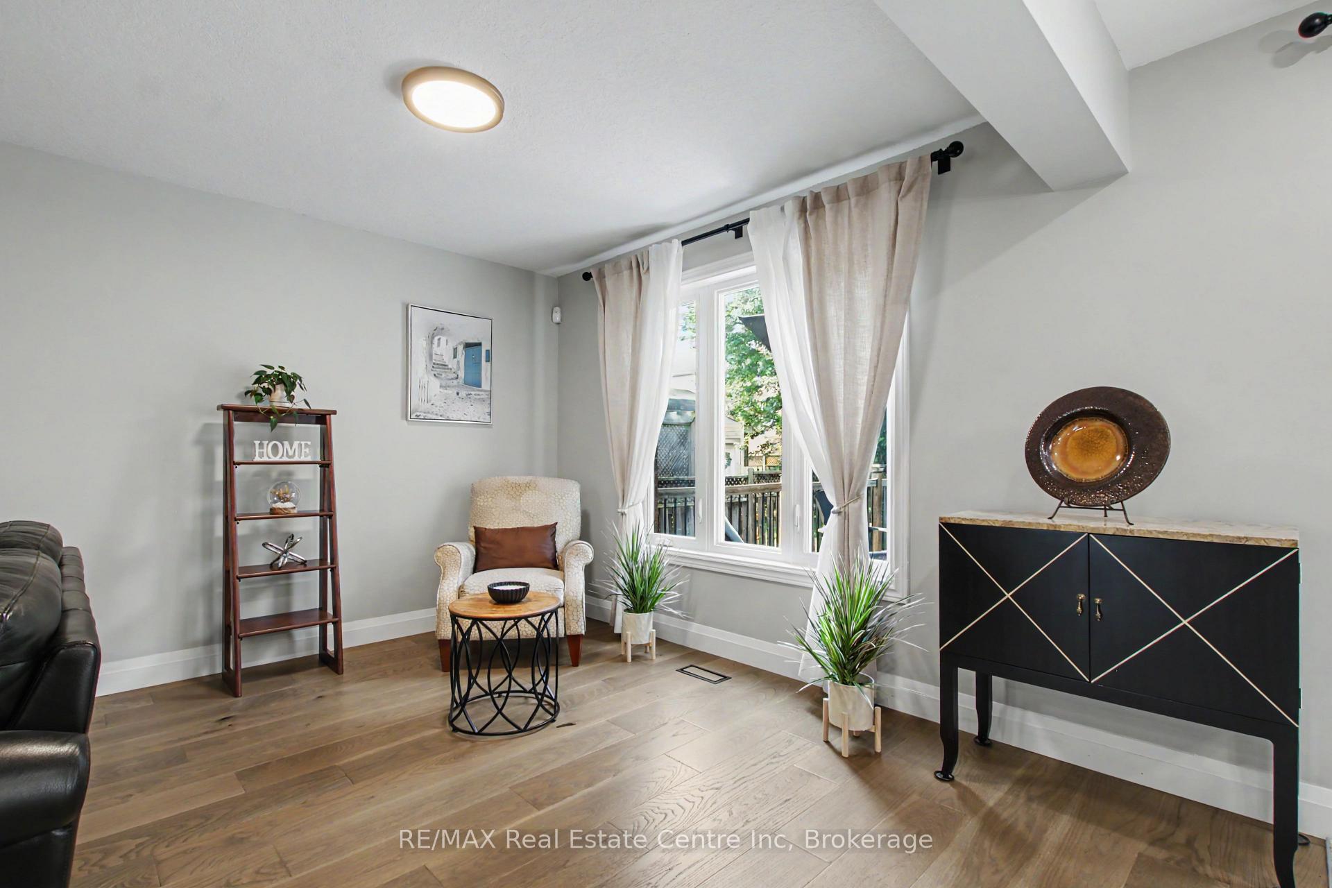 Photo 10 of 137 Steepleridge Street, Kitchener, Doon South — HOMEH