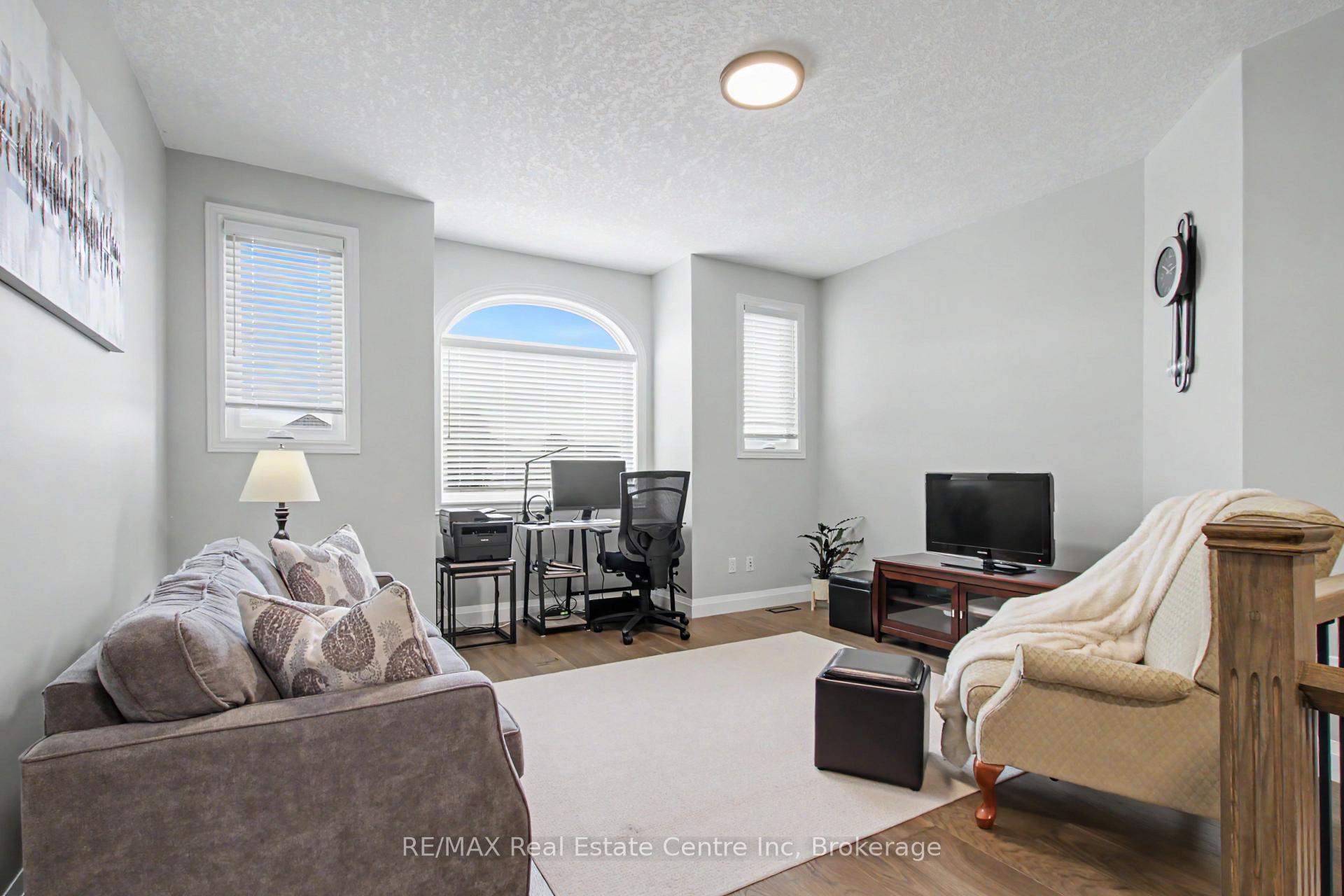 Photo 18 of 137 Steepleridge Street, Kitchener, Doon South — HOMEH