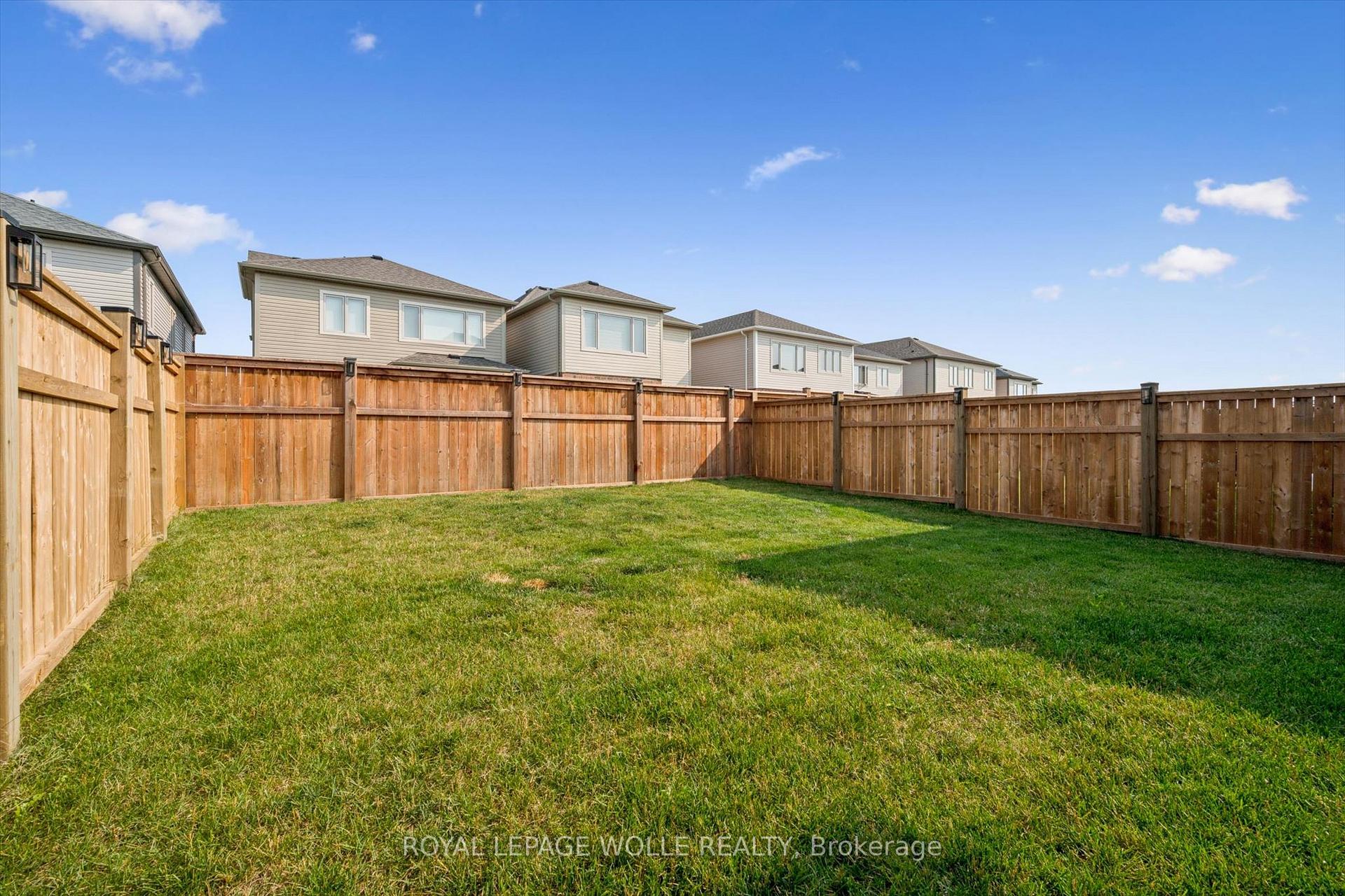 Photo 33 of 43 Georgina Street, Kitchener, Pioneer Park/Doon/Wyldwoods — HOMEH