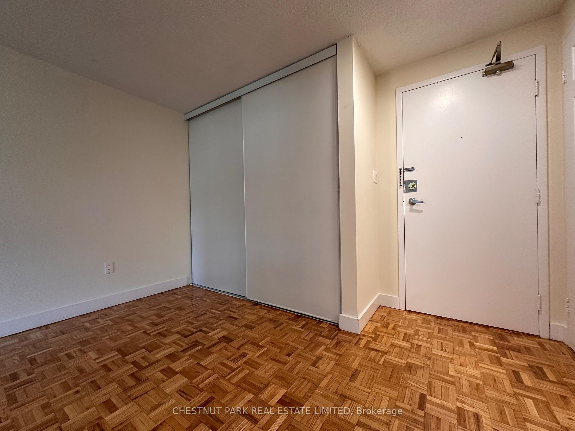 Photo 7 of Unit 812, 20 Saint Patrick Street, Toronto, Kensington-Chinatown — HOMEH