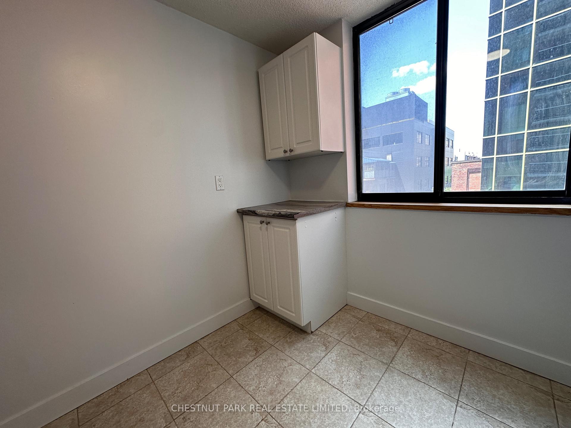 Photo 15 of Unit 812, 20 Saint Patrick Street, Toronto, Kensington-Chinatown — HOMEH