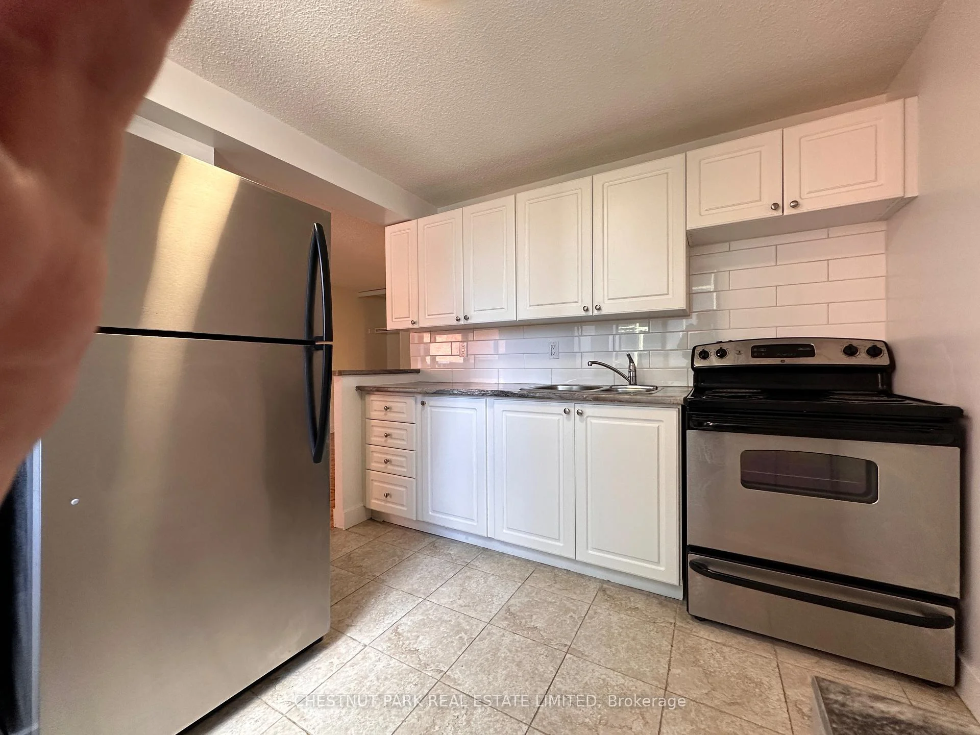 Photo 3 of Unit 812, 20 Saint Patrick Street, Toronto, Kensington-Chinatown — HOMEH