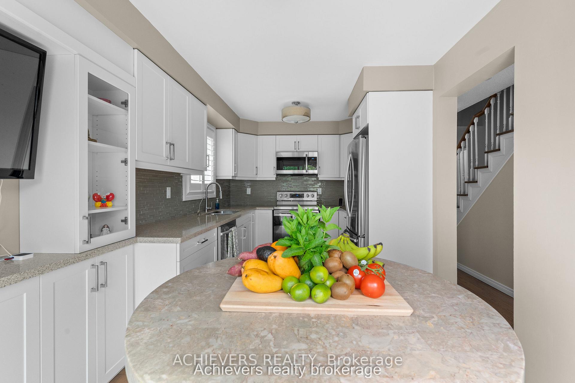 Photo 12 of 66 Leggott Avenue, Barrie, Painswick North — HOMEH