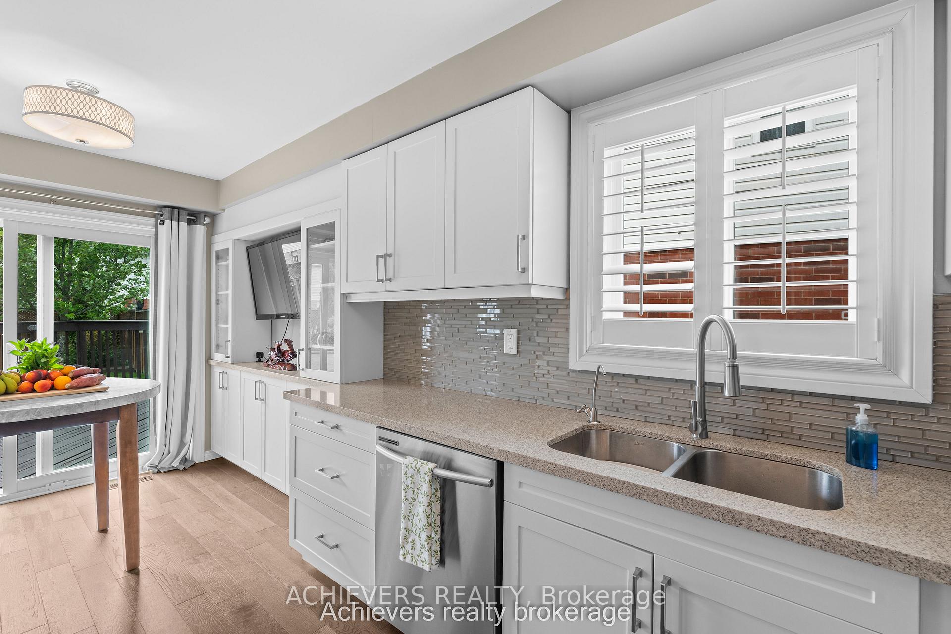 Photo 14 of 66 Leggott Avenue, Barrie, Painswick North — HOMEH