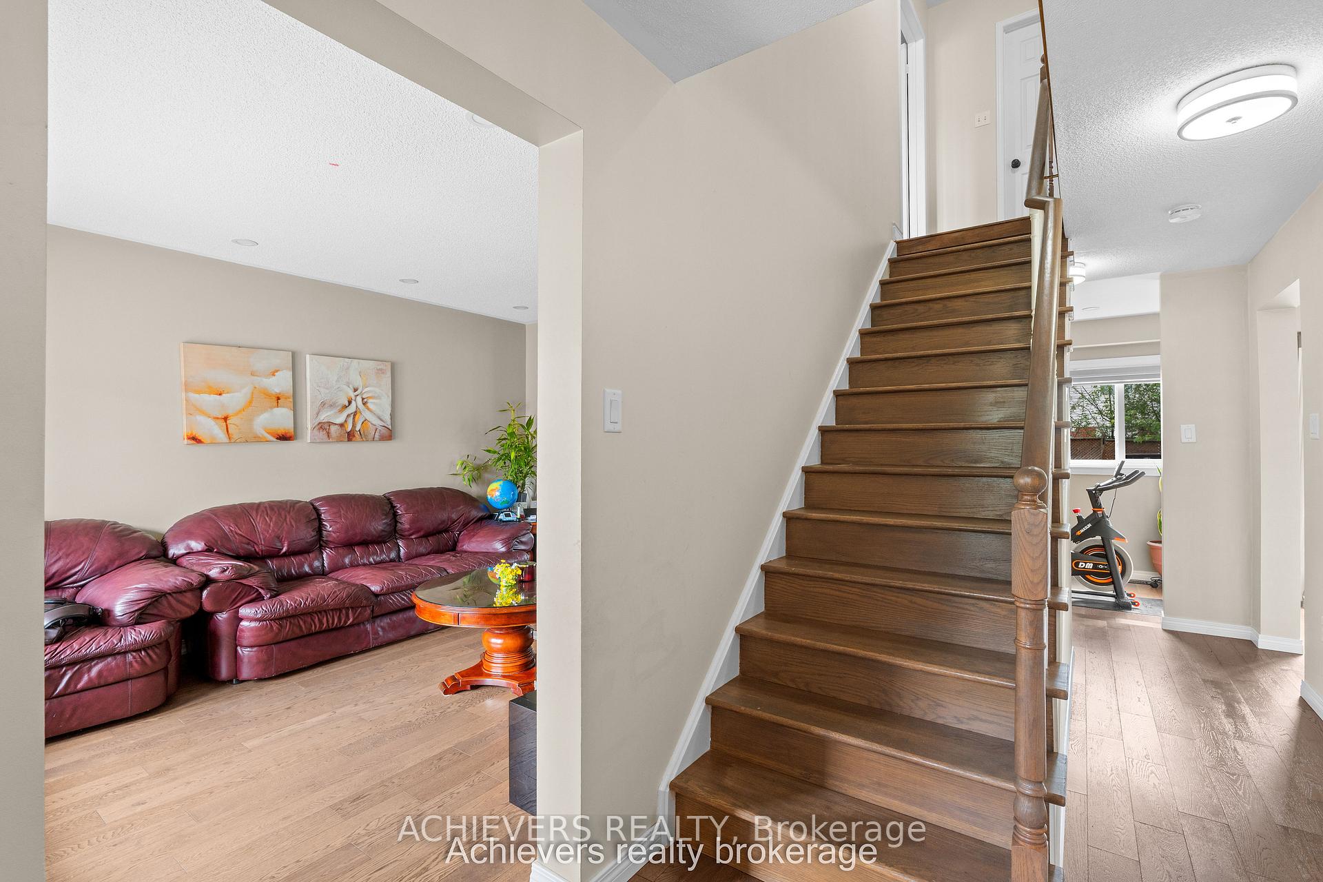 Photo 28 of 66 Leggott Avenue, Barrie, Painswick North — HOMEH
