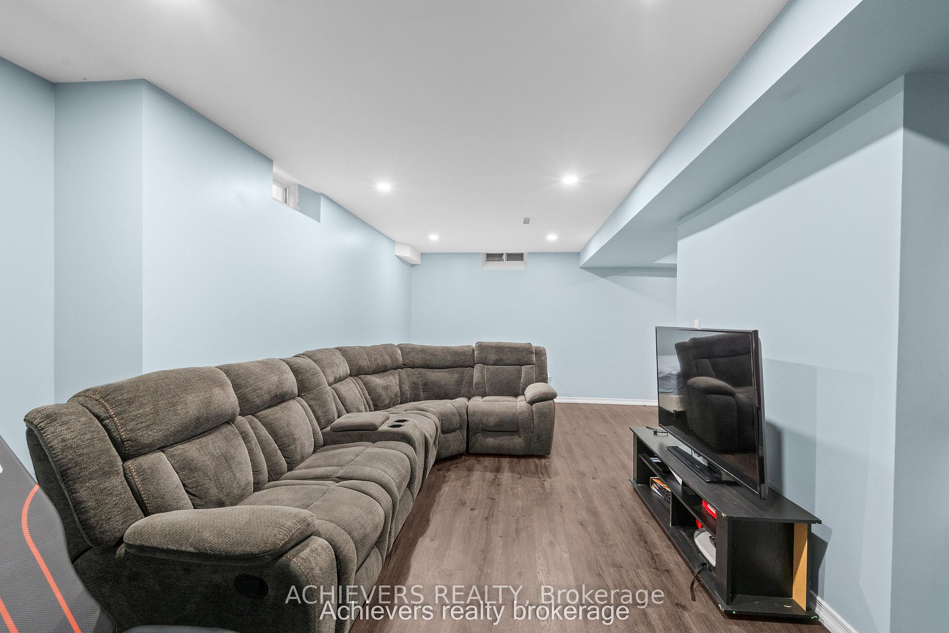 Photo 29 of 66 Leggott Avenue, Barrie, Painswick North — HOMEH