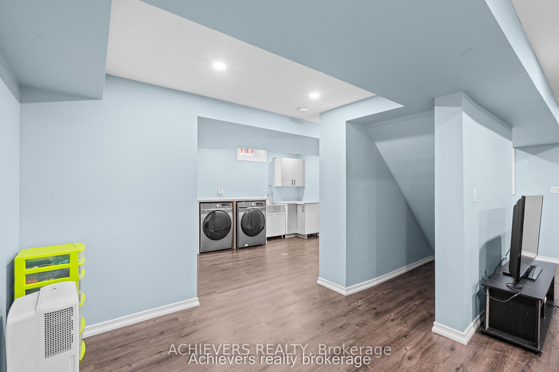 Photo 30 of 66 Leggott Avenue, Barrie, Painswick North — HOMEH