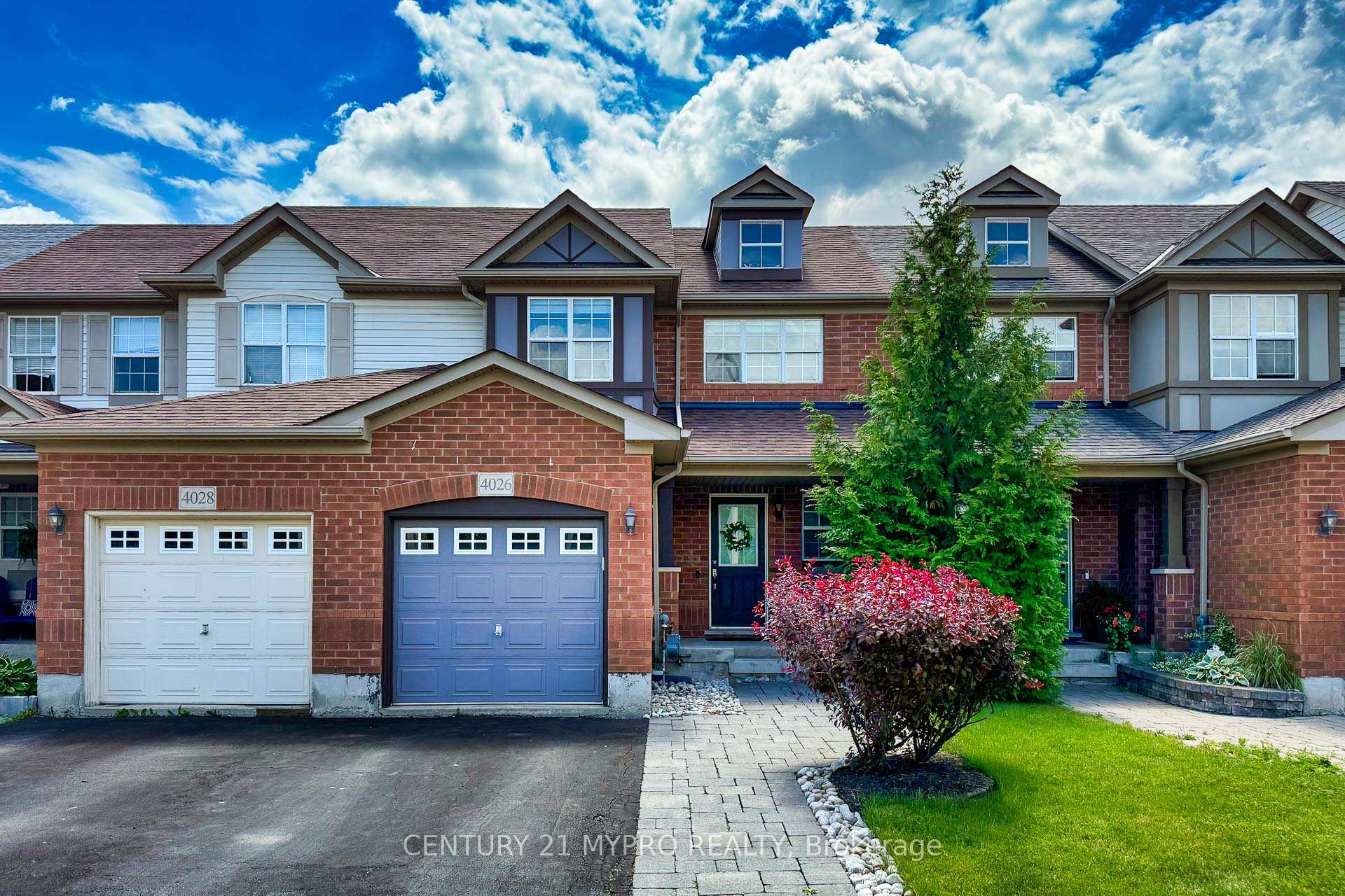 Photo 1 of 4026 Donnic Drive, Burlington, Alton — HOMEH
