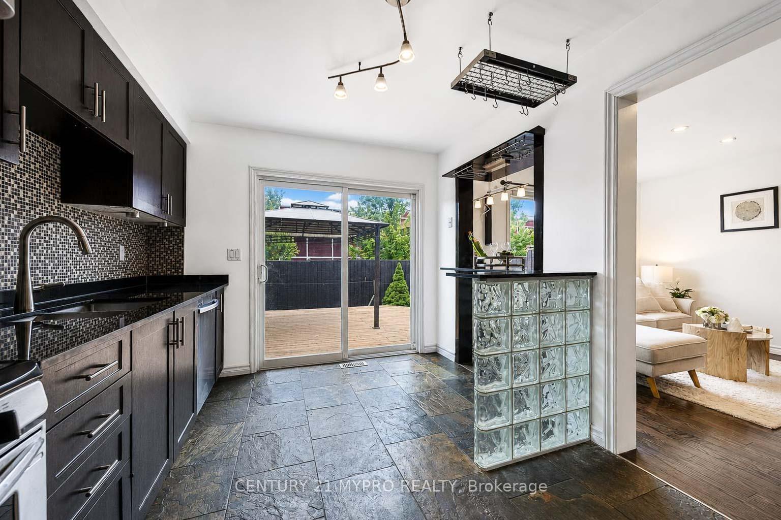 Photo 12 of 4026 Donnic Drive, Burlington, Alton — HOMEH