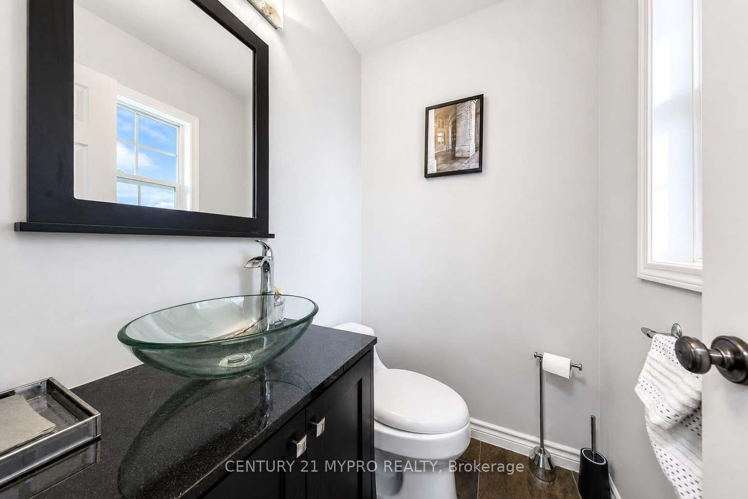 Photo 16 of 4026 Donnic Drive, Burlington, Alton — HOMEH