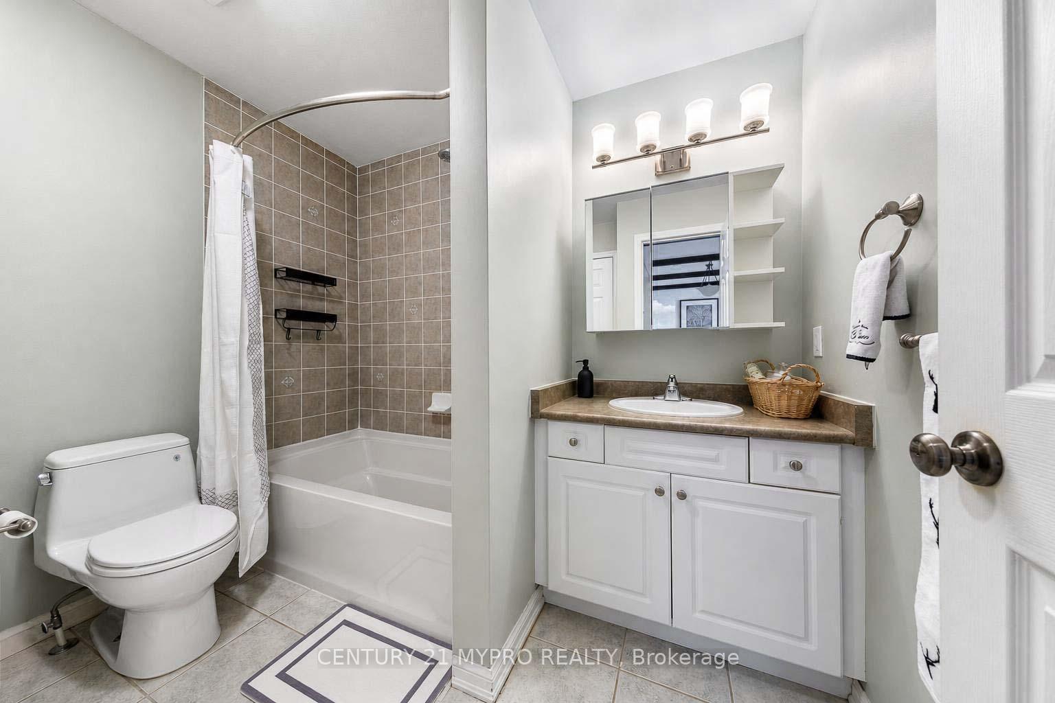 Photo 24 of 4026 Donnic Drive, Burlington, Alton — HOMEH