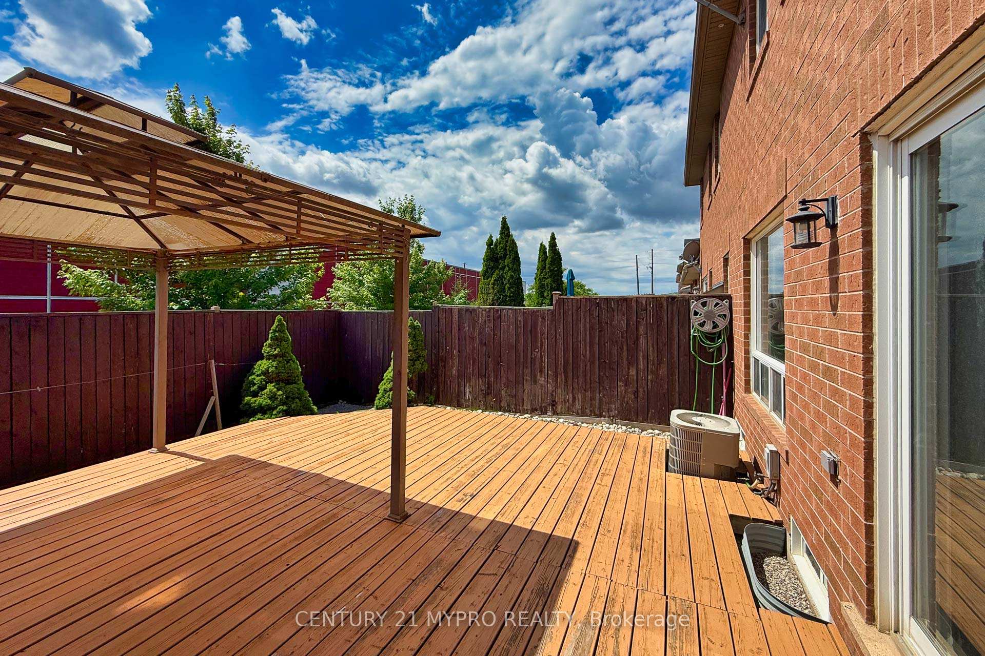 Photo 33 of 4026 Donnic Drive, Burlington, Alton — HOMEH