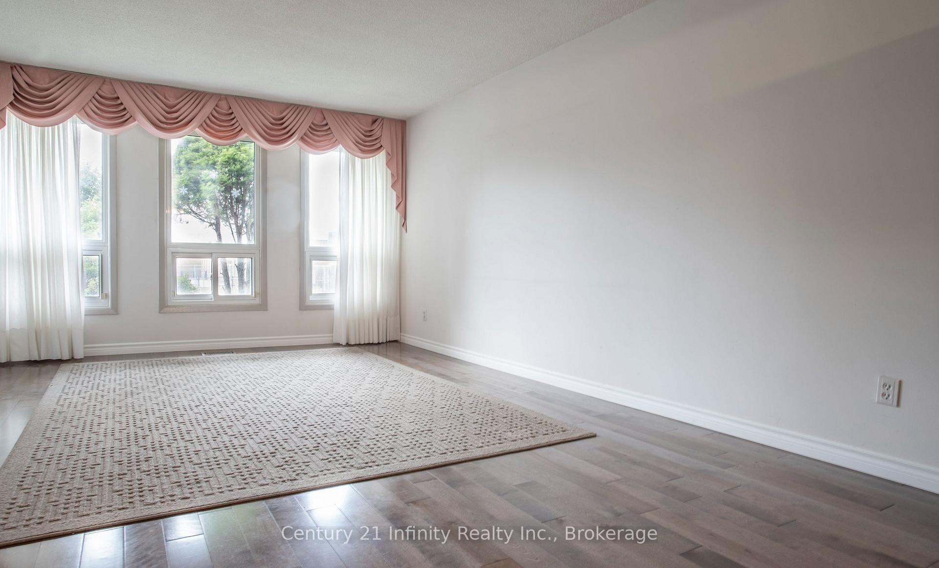 Photo 8 of 933 Oklahoma Drive, Pickering, West Shore — HOMEH