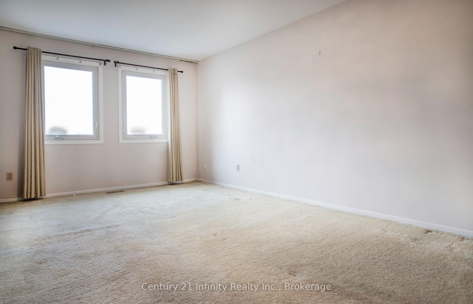 Photo 24 of 933 Oklahoma Drive, Pickering, West Shore — HOMEH