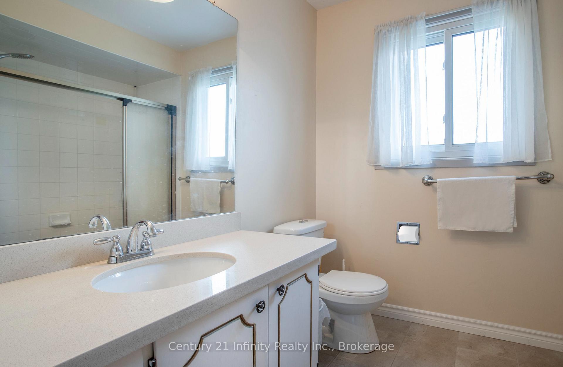 Photo 33 of 933 Oklahoma Drive, Pickering, West Shore — HOMEH