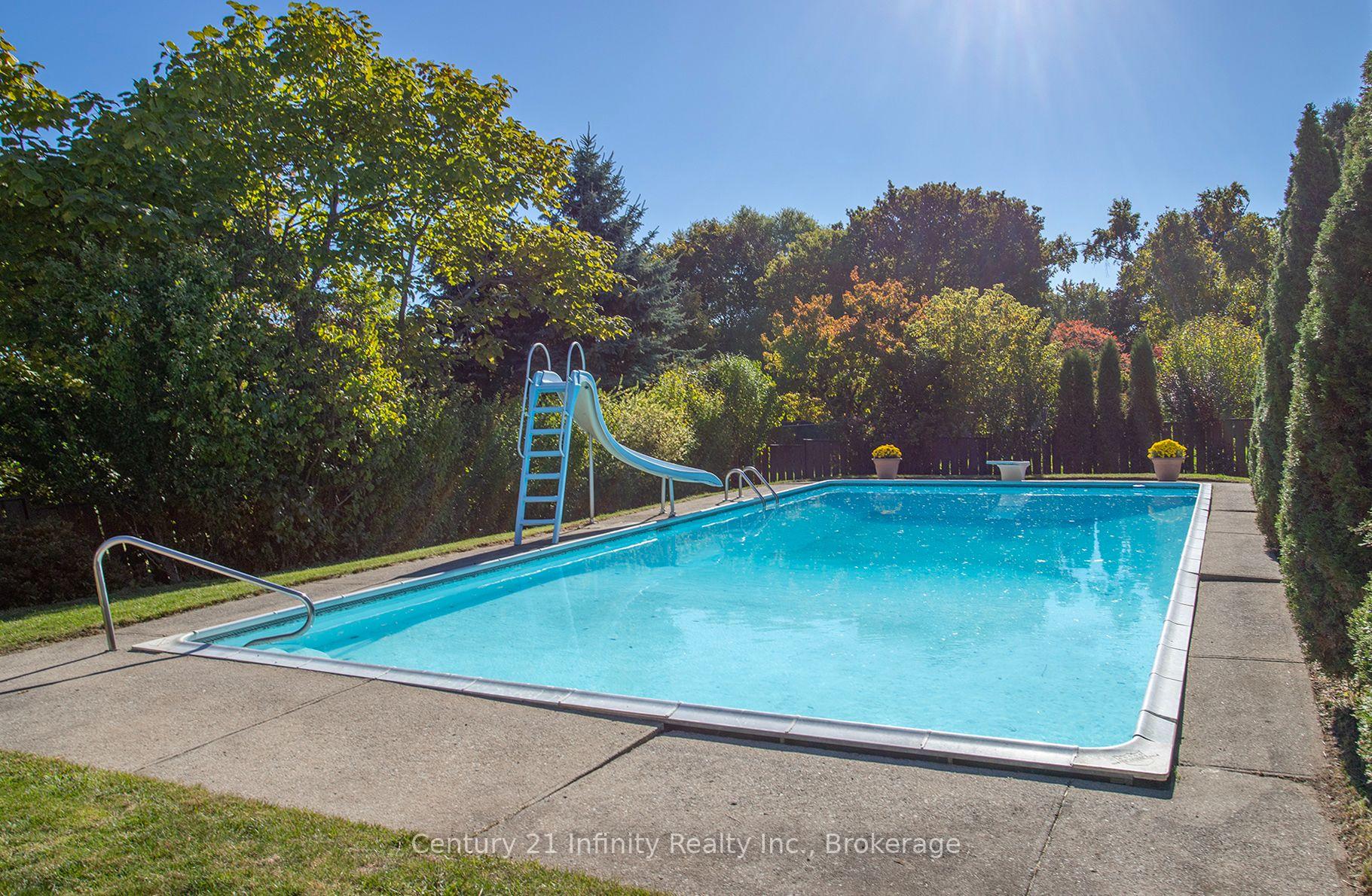 Photo 43 of 933 Oklahoma Drive, Pickering, West Shore — HOMEH