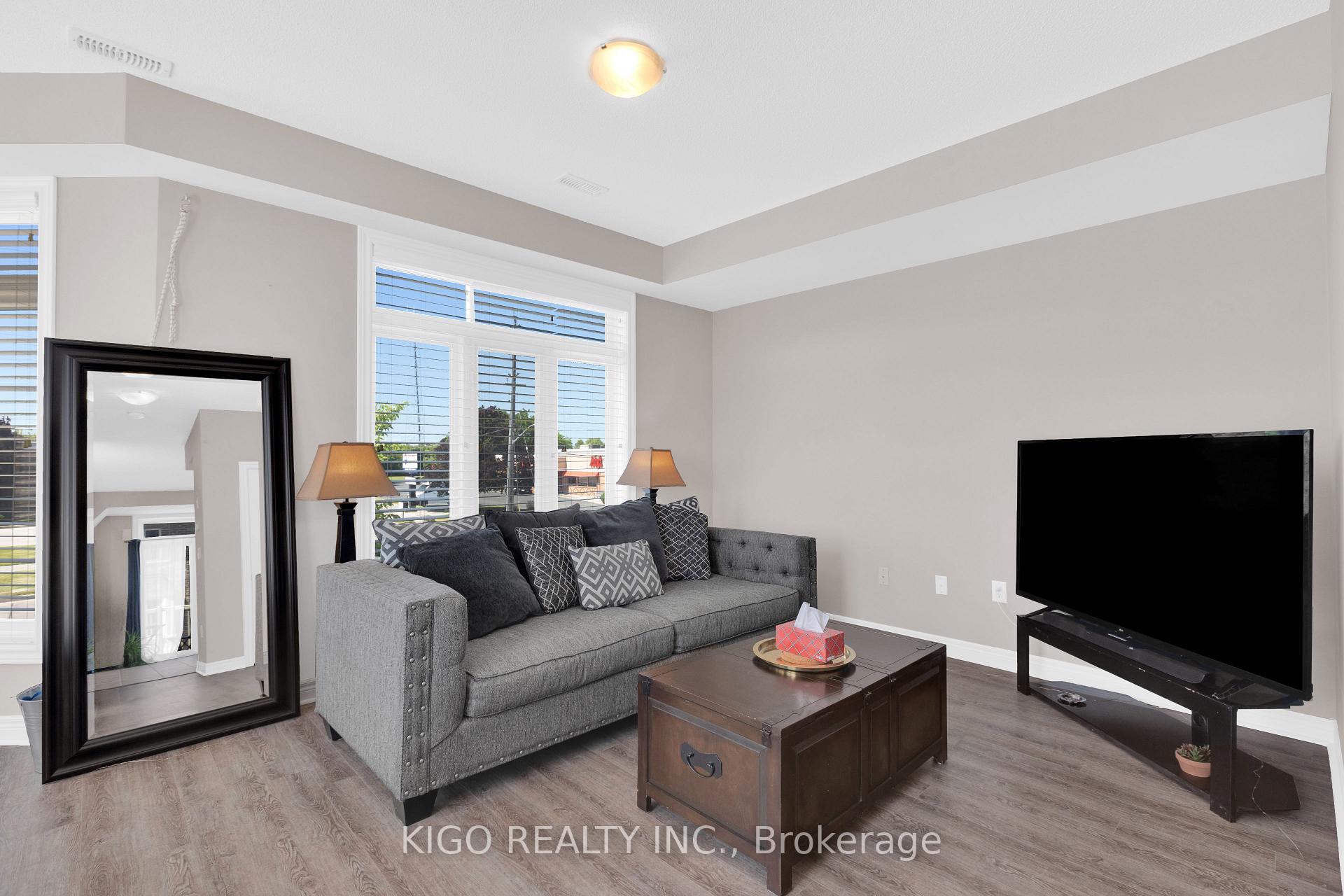 Photo 4 of 4119 Palermo Common, Burlington, Shoreacres — HOMEH