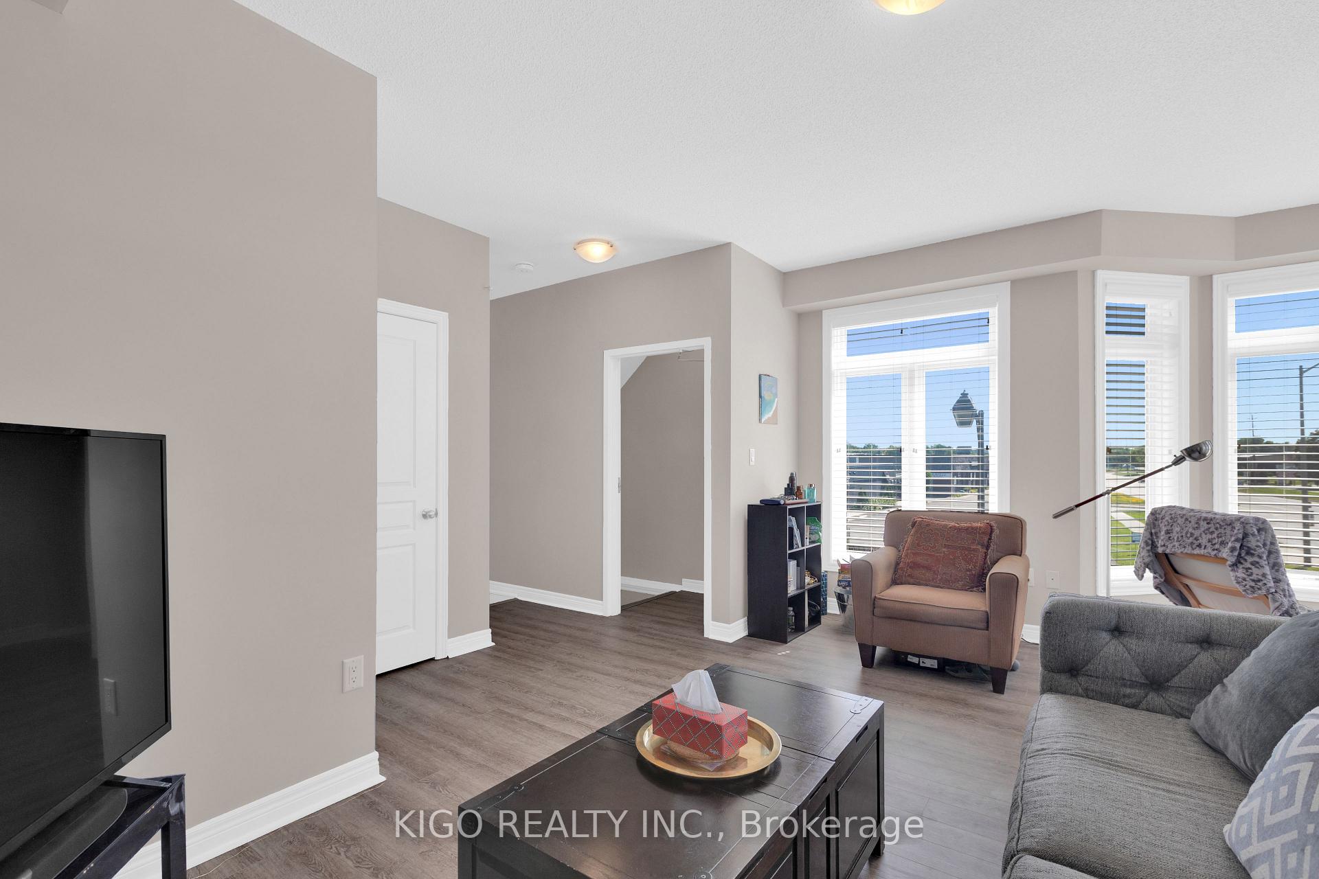 Photo 5 of 4119 Palermo Common, Burlington, Shoreacres — HOMEH