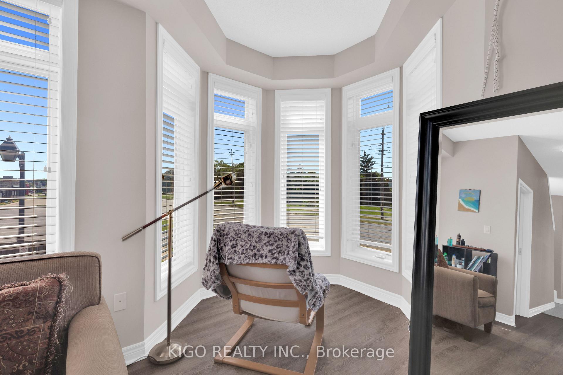 Photo 6 of 4119 Palermo Common, Burlington, Shoreacres — HOMEH
