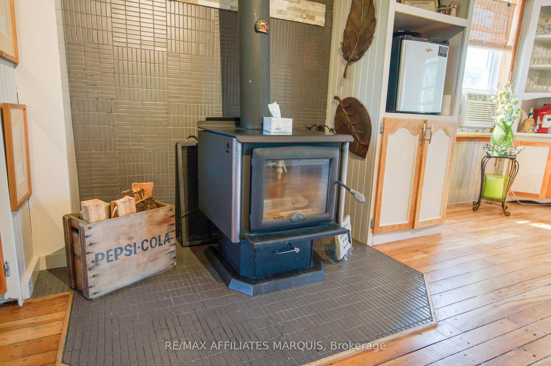 Photo 4 of 531 Little Crosby Lake Road, Rideau Lakes, Rideau Lakes (North Crosby) Twp — HOMEH