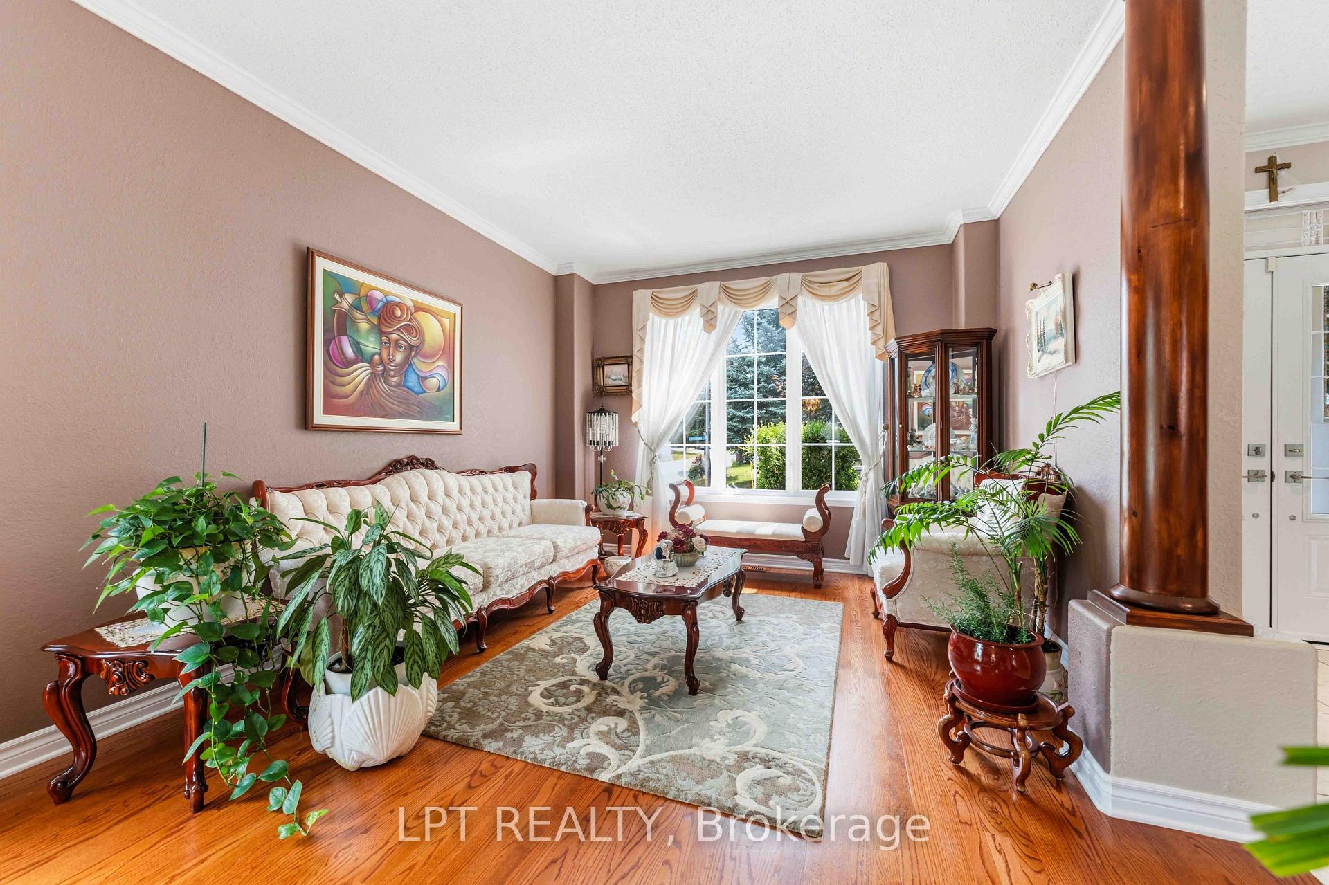 Photo 5 of 38 Crosspointe Avenue, Ottawa, Barrhaven East — HOMEH