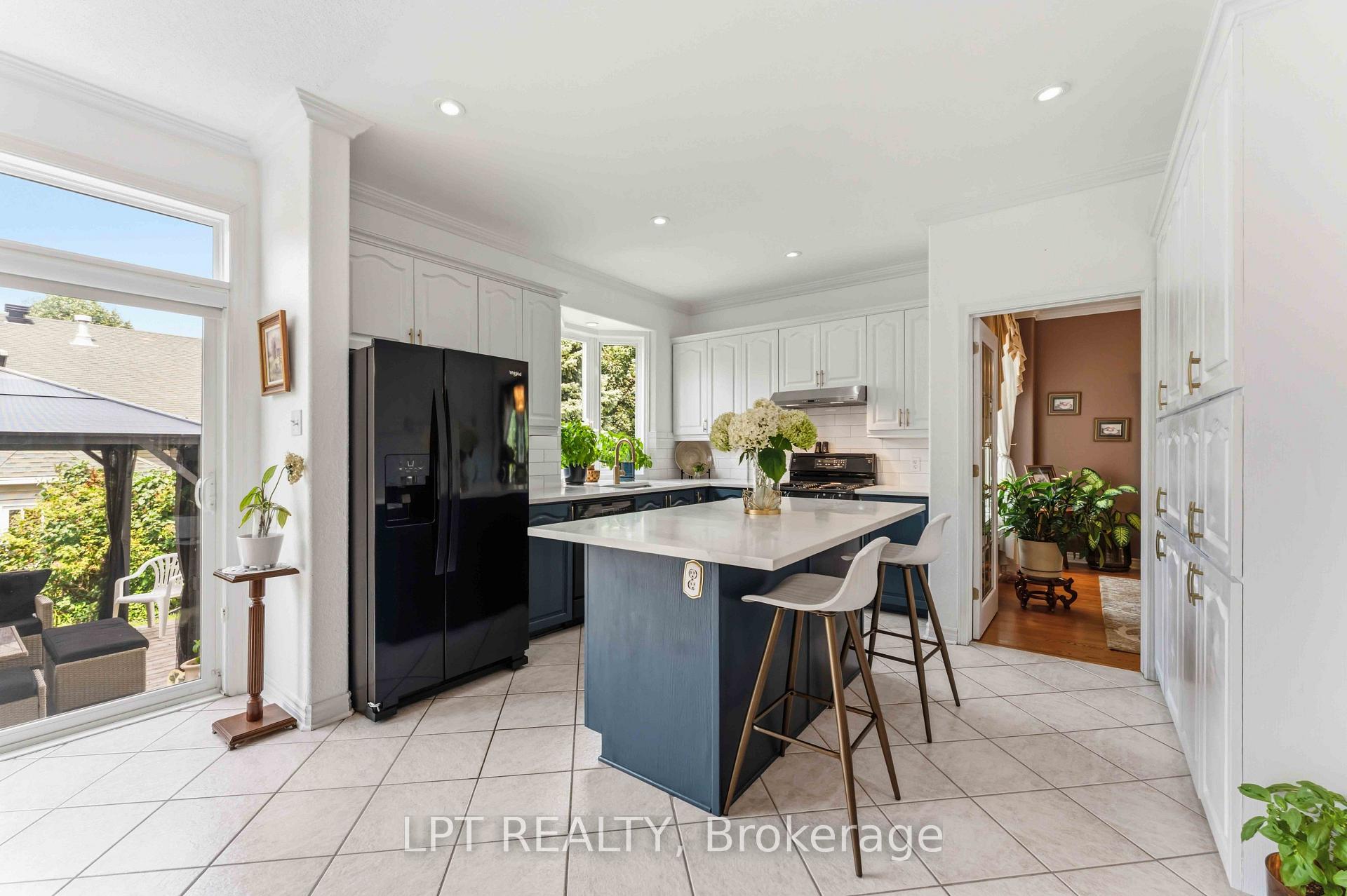 Photo 8 of 38 Crosspointe Avenue, Ottawa, Barrhaven East — HOMEH