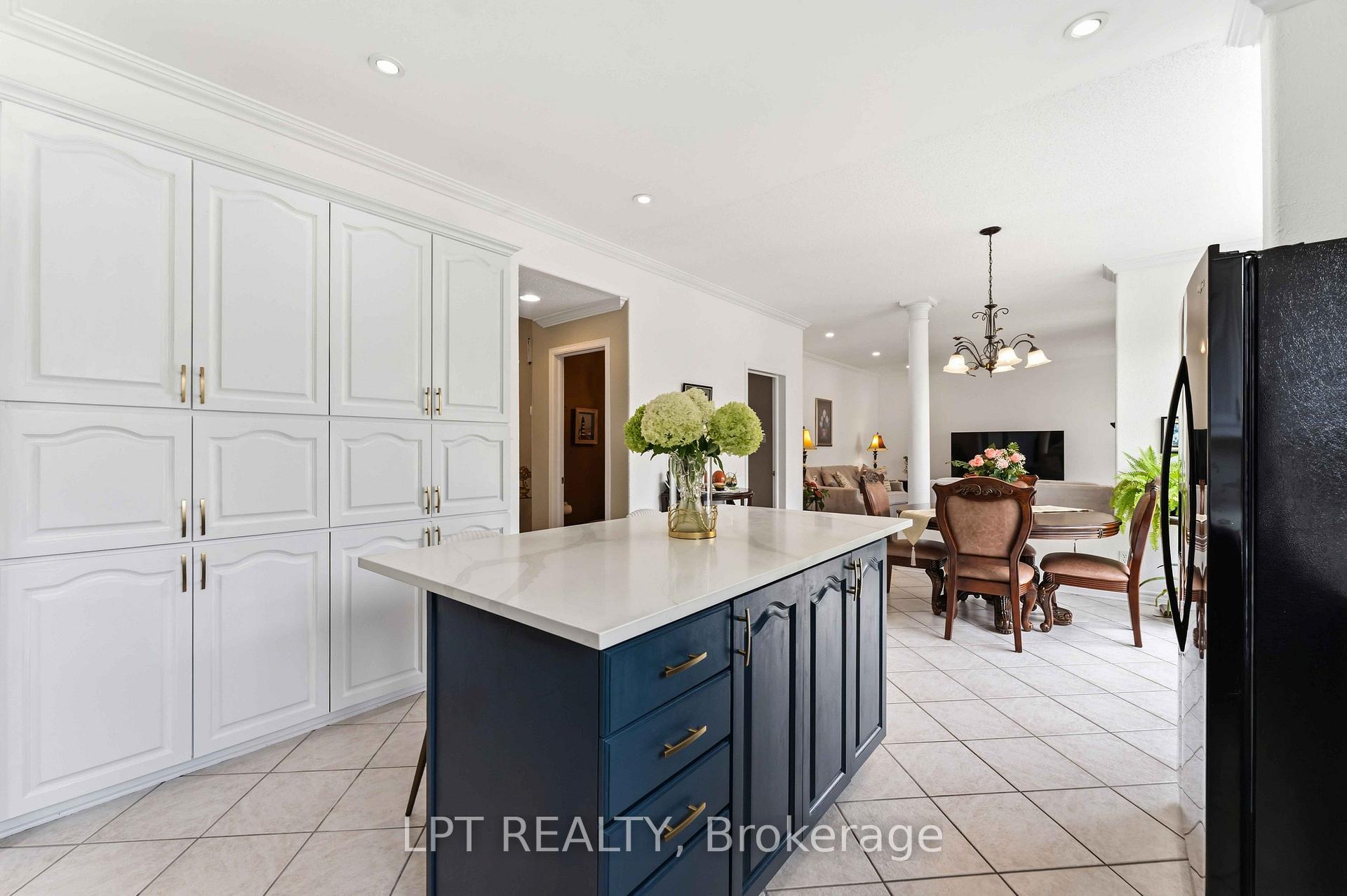 Photo 11 of 38 Crosspointe Avenue, Ottawa, Barrhaven East — HOMEH